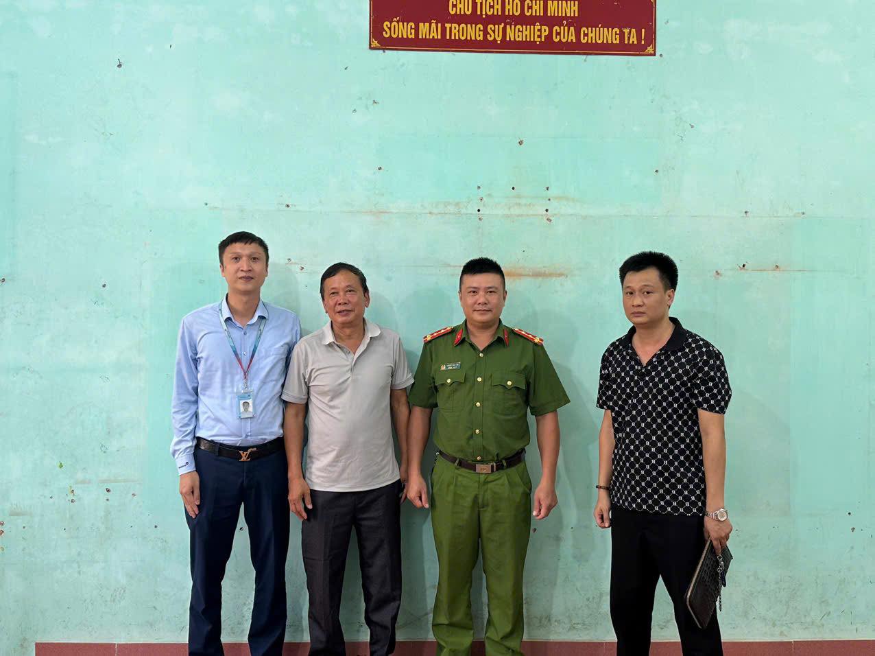 CÔNG AN XÃ THÁI SƠN KỊP THỜI XÁC MINH, HỖ TRỢ NGƯỜI DÂN NHẬN LẠI 250 TRIỆU ĐỒNG TIỀN CHUYỂN NHẦM QUA TÀI KHOẢN