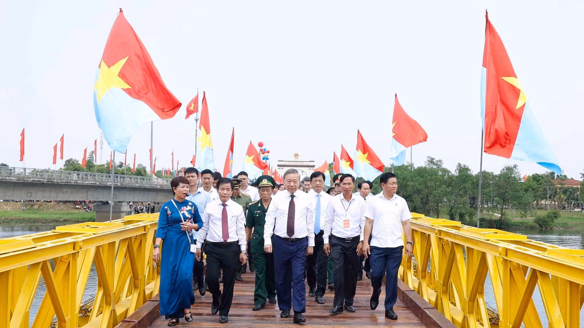 Tổng Bí thư, Chủ tịch nước Tô Lâm dự Lễ Thượng cờ "Thống nhất non sông" tại Quảng Trị