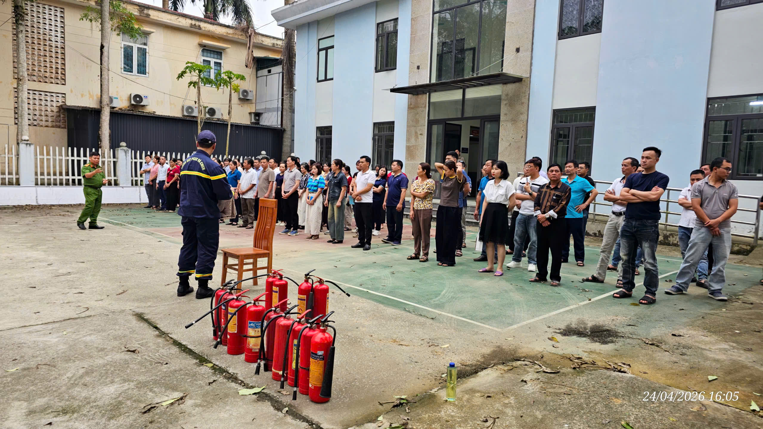 TẬP HUẤN CÔNG TÁC PCCC TẠI XÃ VĨNH TUY