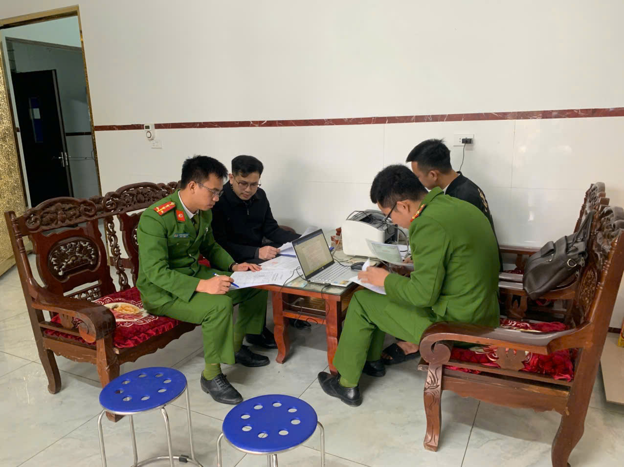 CÔNG AN XÃ SƠN THỦY TĂNG CƯỜNG QUẢN LÝ HOẠT ĐỘNG KINH DOANH DỊCH VỤ VĂN HÓA, THÔNG TIN, THỂ THAO VÀ DU LỊCH TRÊN ĐỊA BÀN XÃ