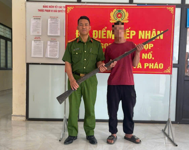 LỰC HÀNH - CHỦ ĐỘNG GIAO NỘP VŨ KHÍ, BẢO VỆ BÌNH YÊN TỪ CƠ SỞ