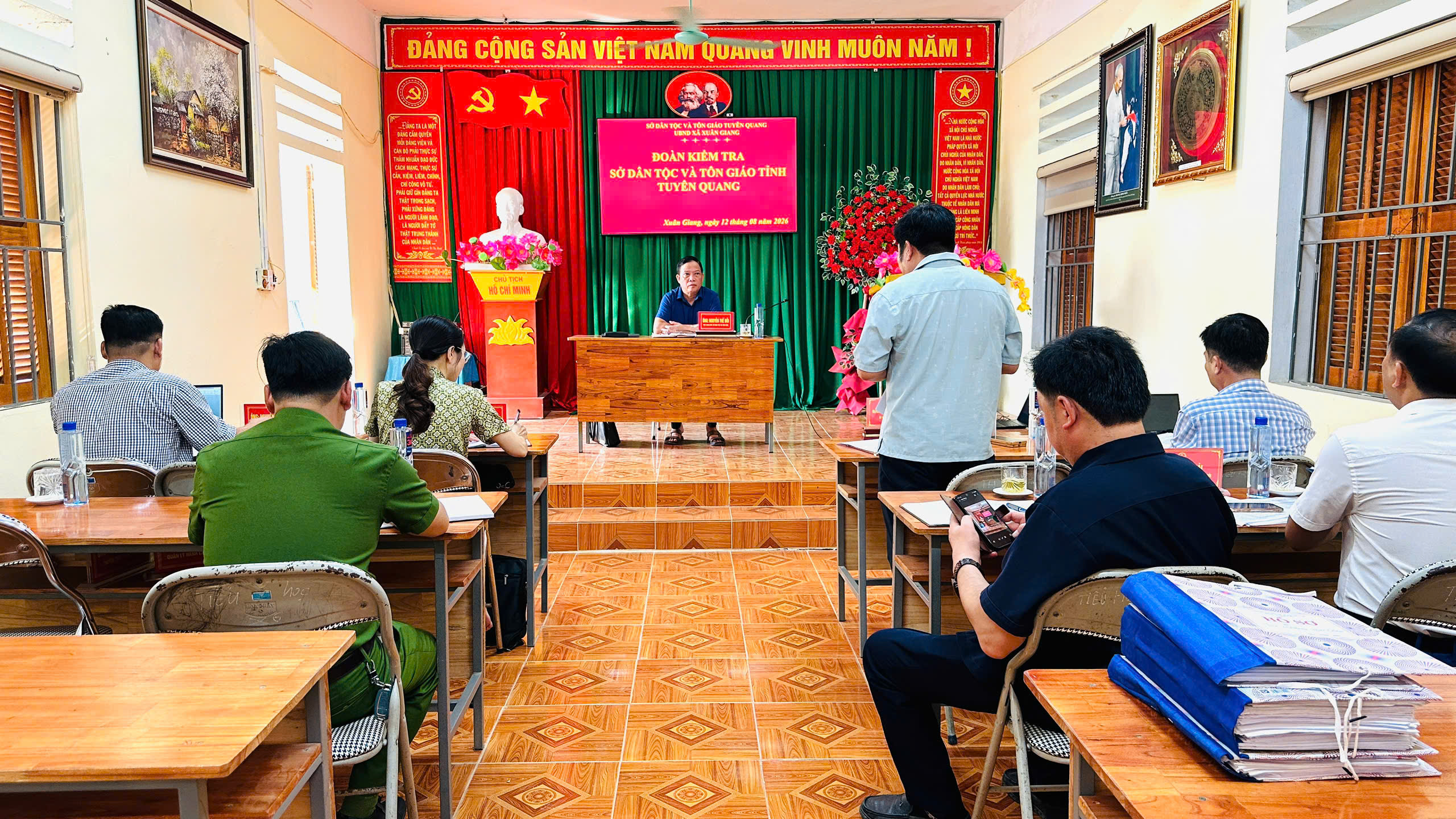 ĐOÀN KIỂM TRA SỞ DÂN TỘC VÀ TÔN GIÁO LÀM VIỆC VỚI XÃ XUÂN GIANG 
