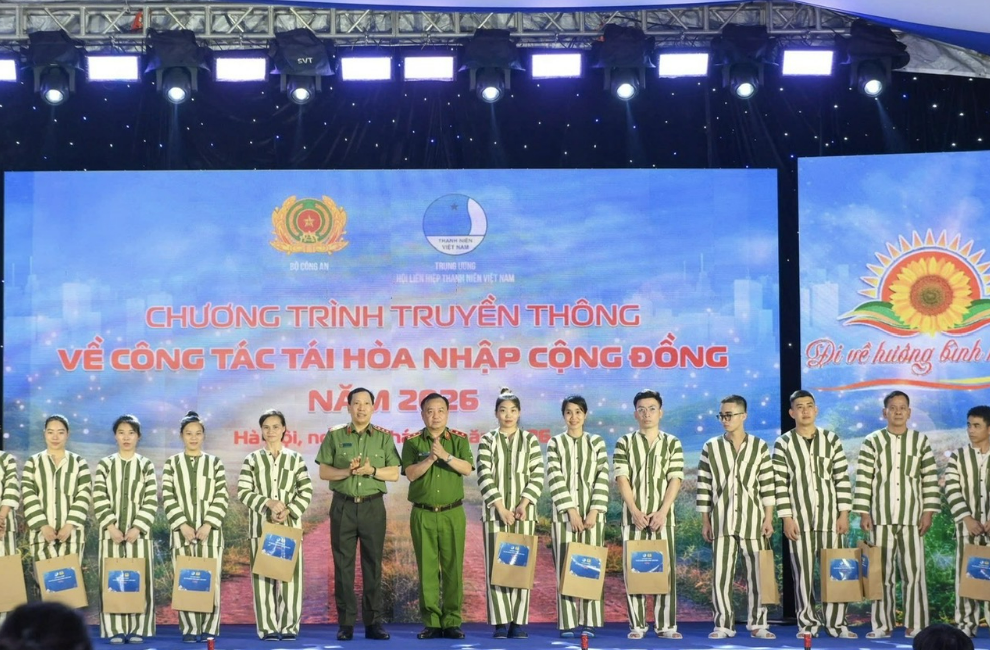 LAN TỎA GIÁ TRỊ NHÂN VĂN TỪ CHƯƠNG TRÌNH “ĐI VỀ HƯỚNG BÌNH MINH”