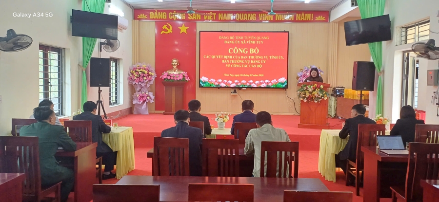 111 C&ocirc;ng bố c&ocirc;ng t&aacute;c c&aacute;n bộ BCH qu&acirc;n sự.jpg