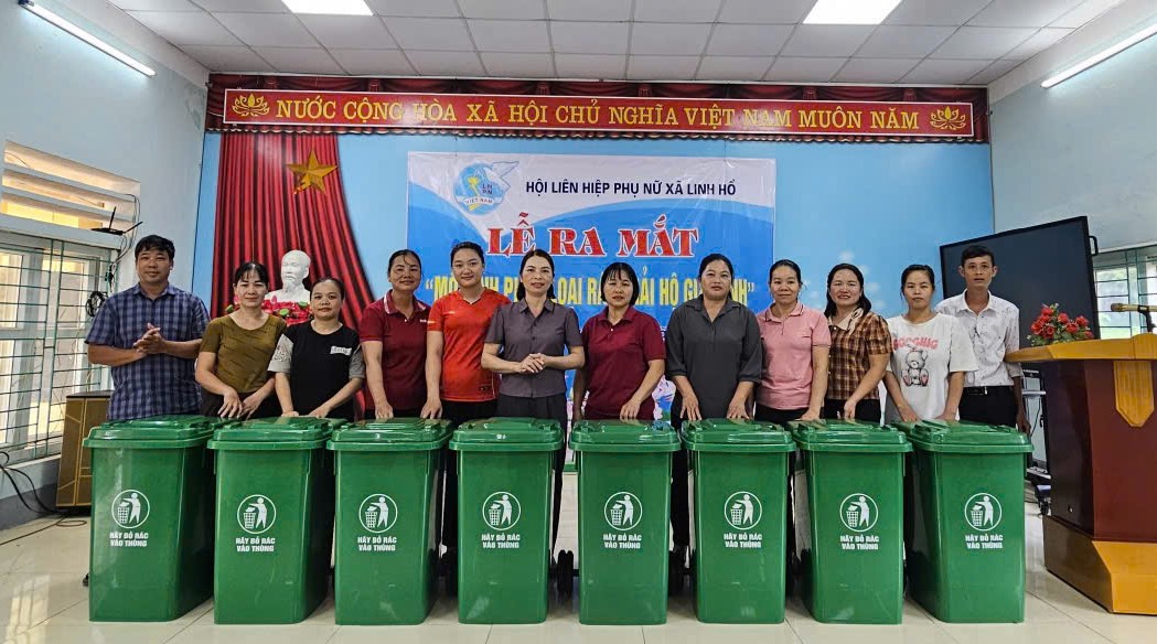 Linh Hồ ra mắt mô hình “Phân loại rác thải hộ gia đình” tại thôn Trang