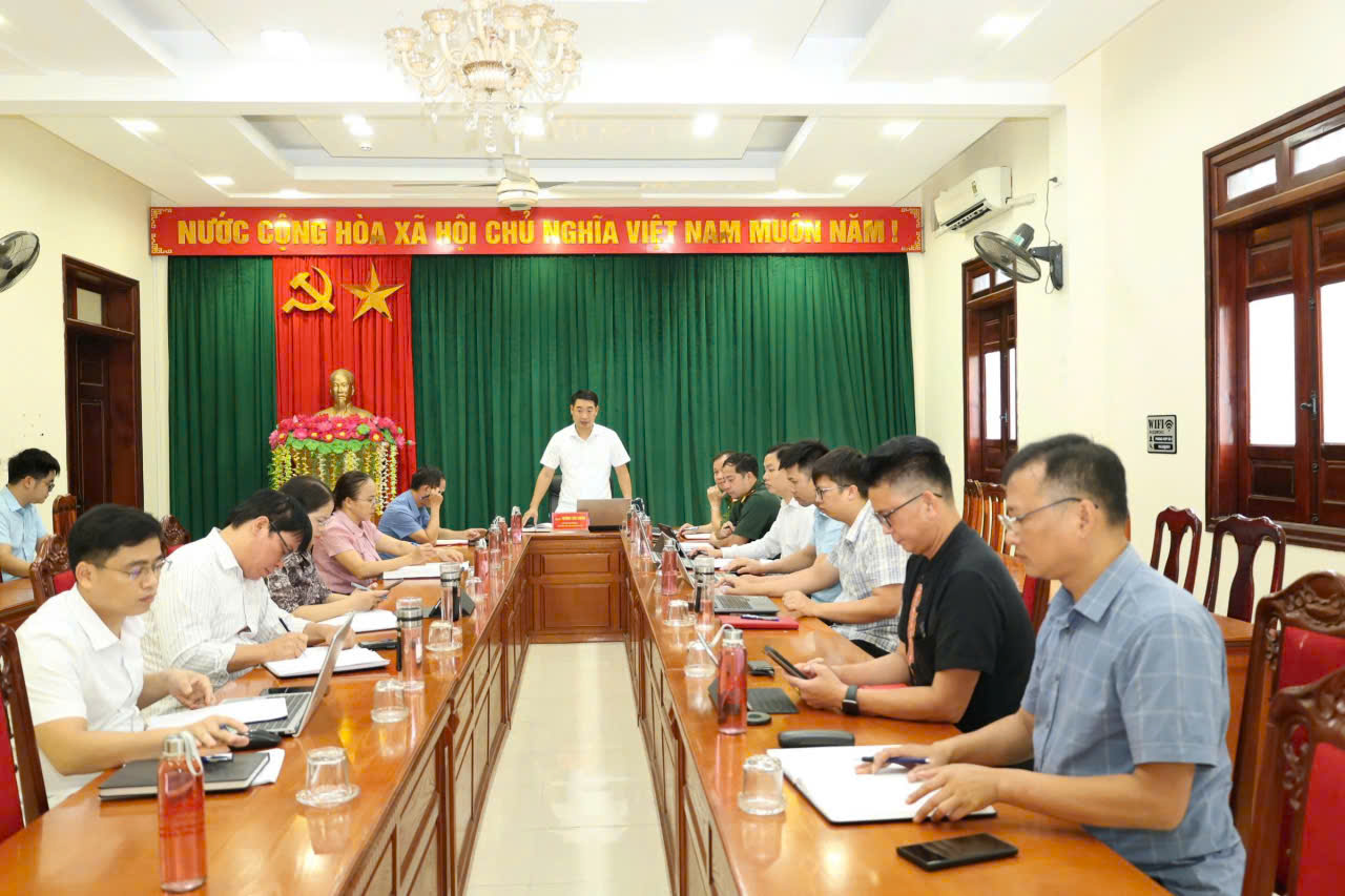 UBND xã Lâm Bình họp thường kỳ tháng 9 năm 2026