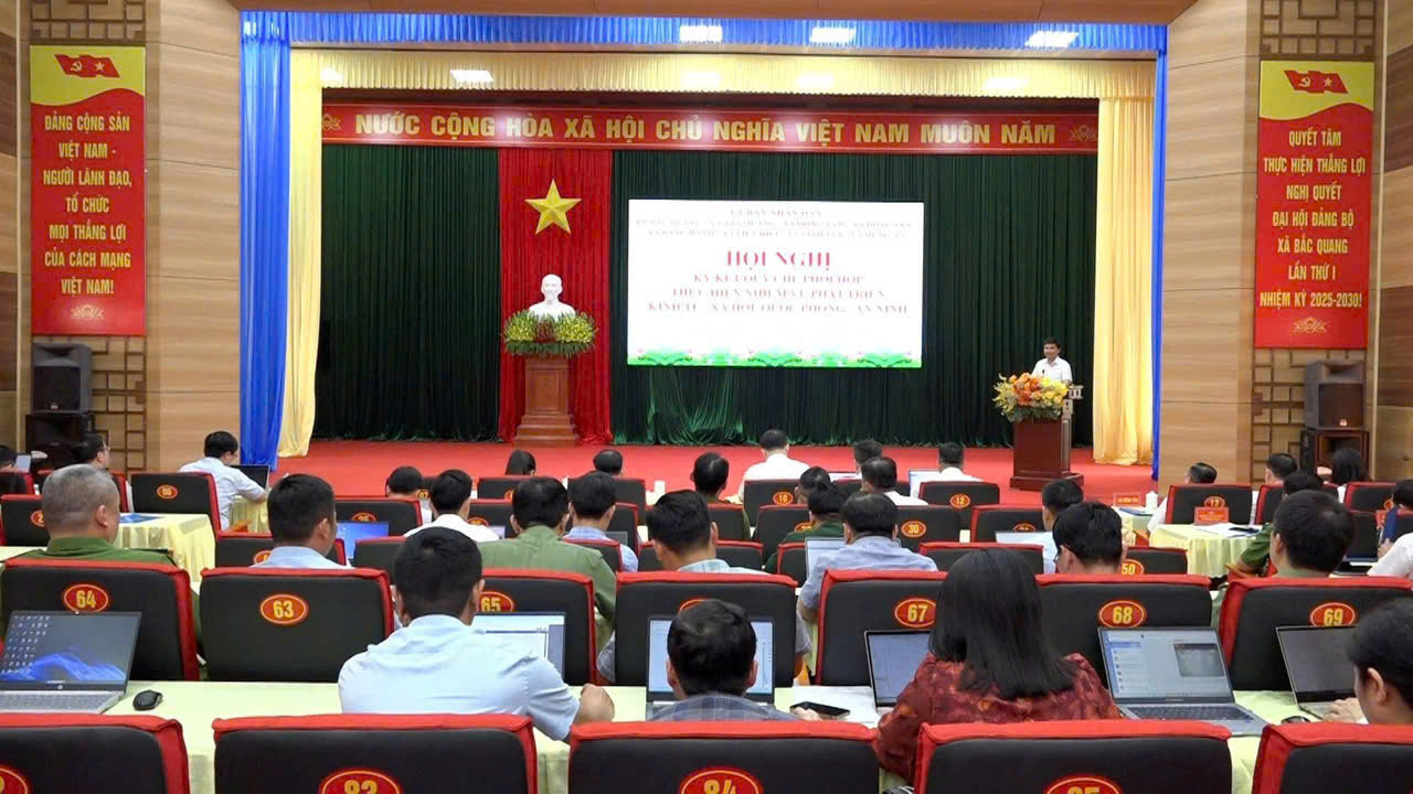 HN k&yacute; kết 8 x&atilde;.jpg