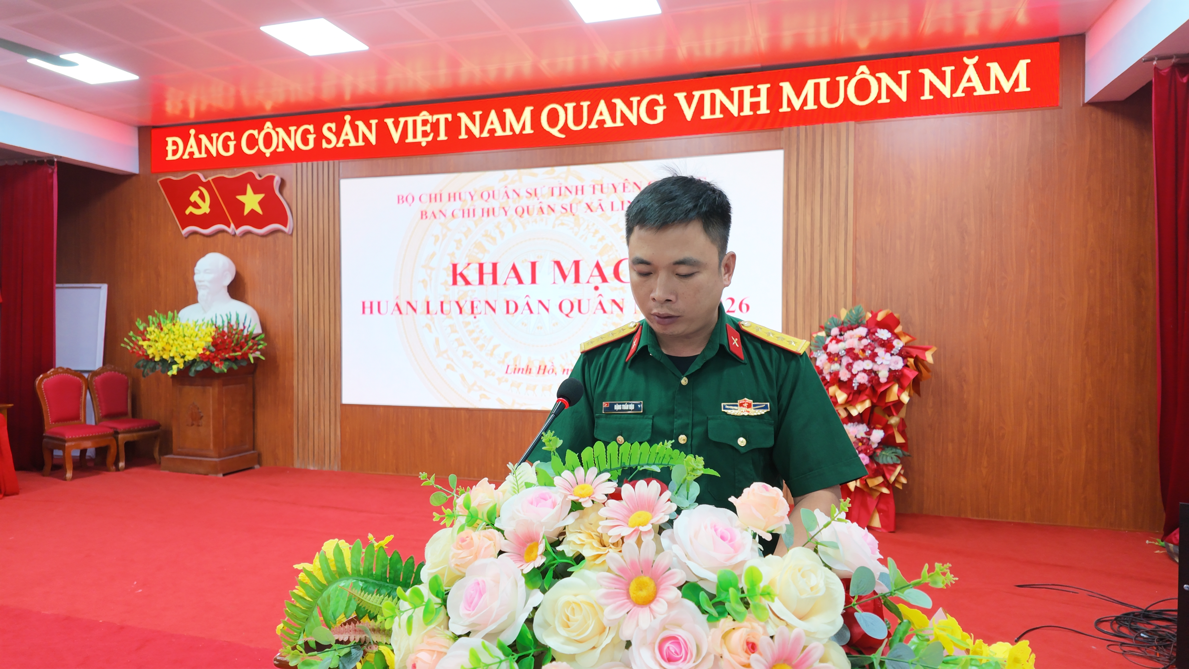 D&acirc;n qu&acirc;n 2.JPG