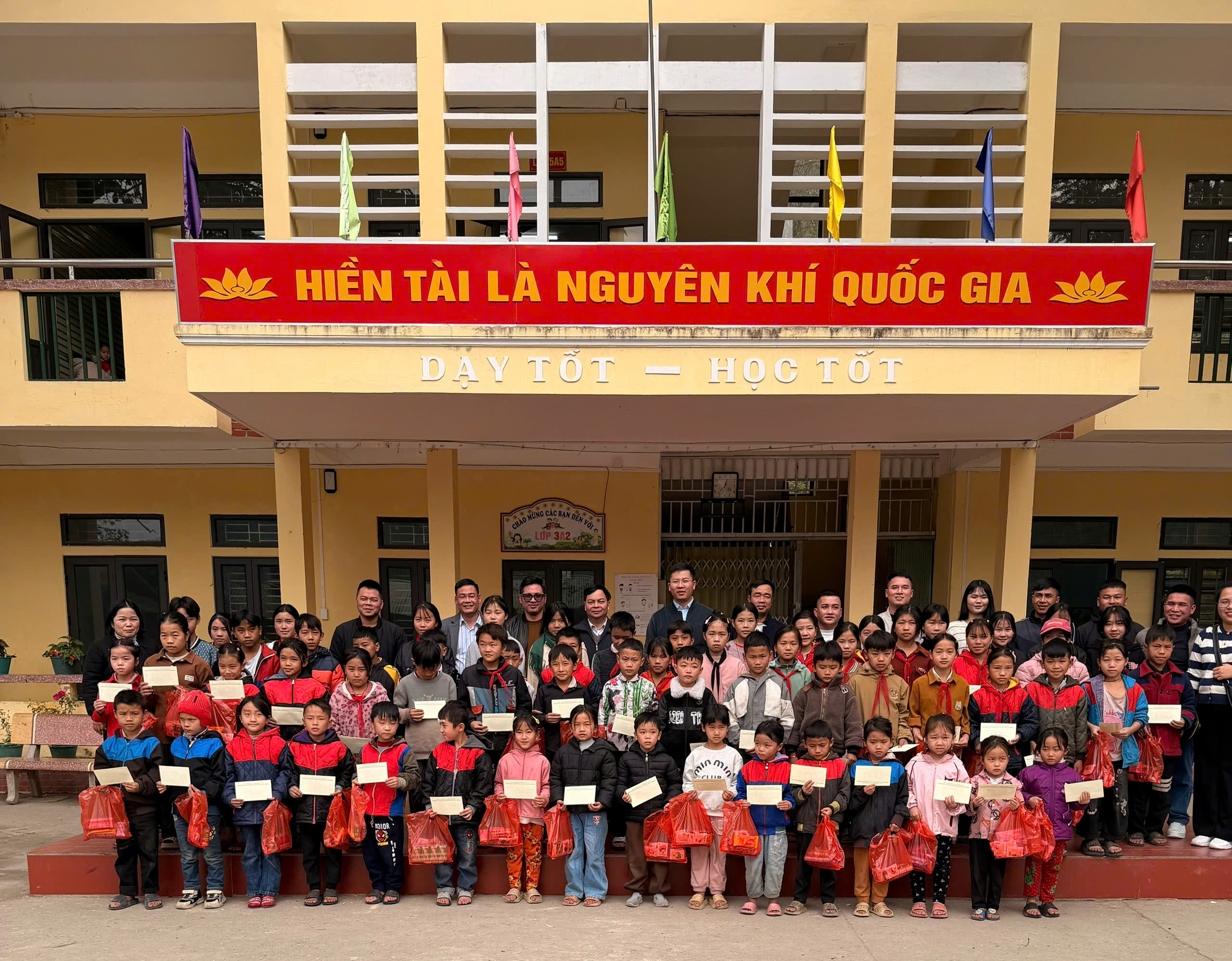 Kết nối yêu thương – Lan tỏa tinh thần tương thân tương ái tại xã Niêm Sơn