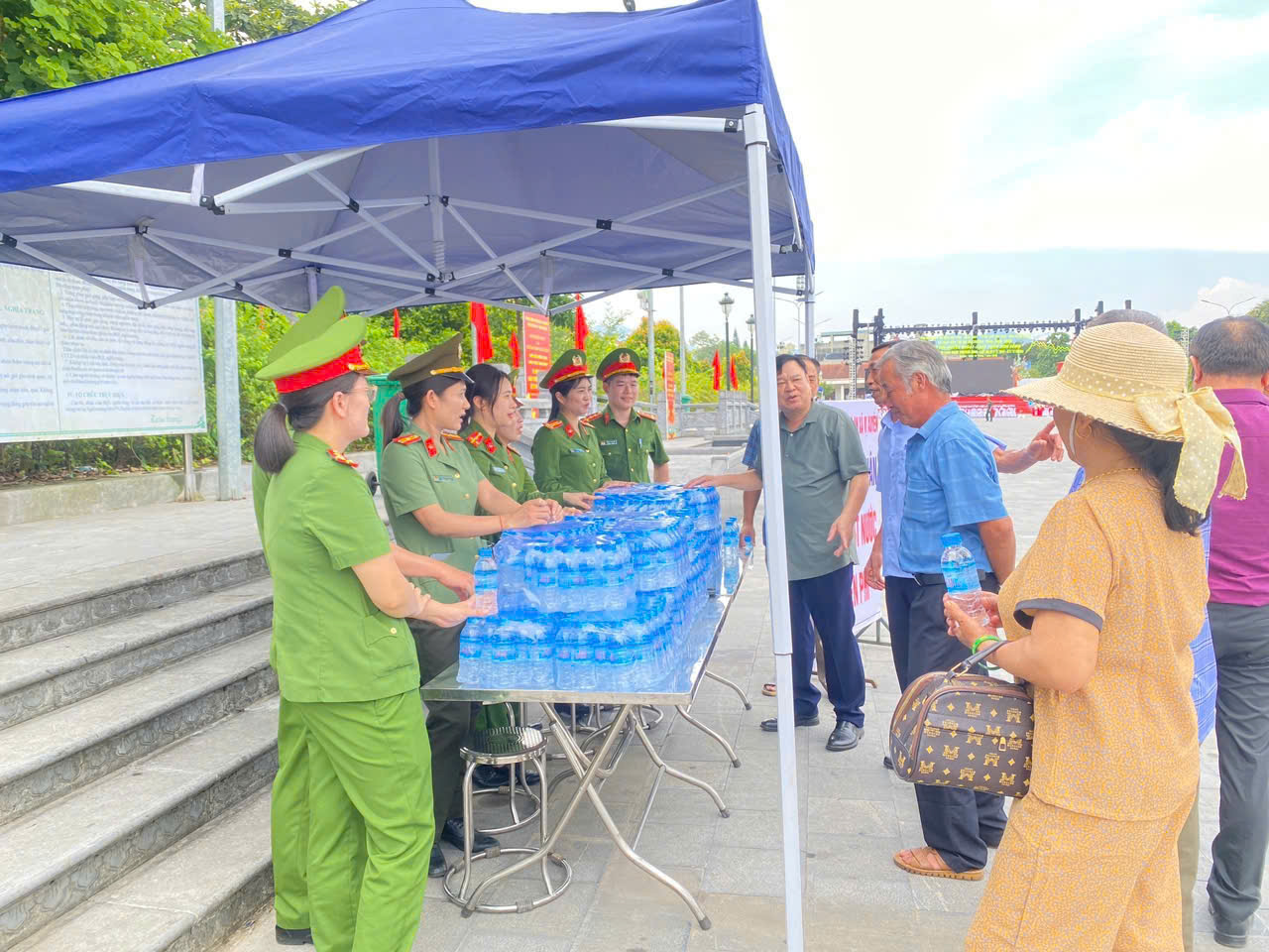 TUỔI TRẺ CÔNG AN XÃ VỊ XUYÊN HƯỚNG TỚI KỶ NIỆM 79 NĂM NGÀY THƯƠNG BINH LIỆT SĨ