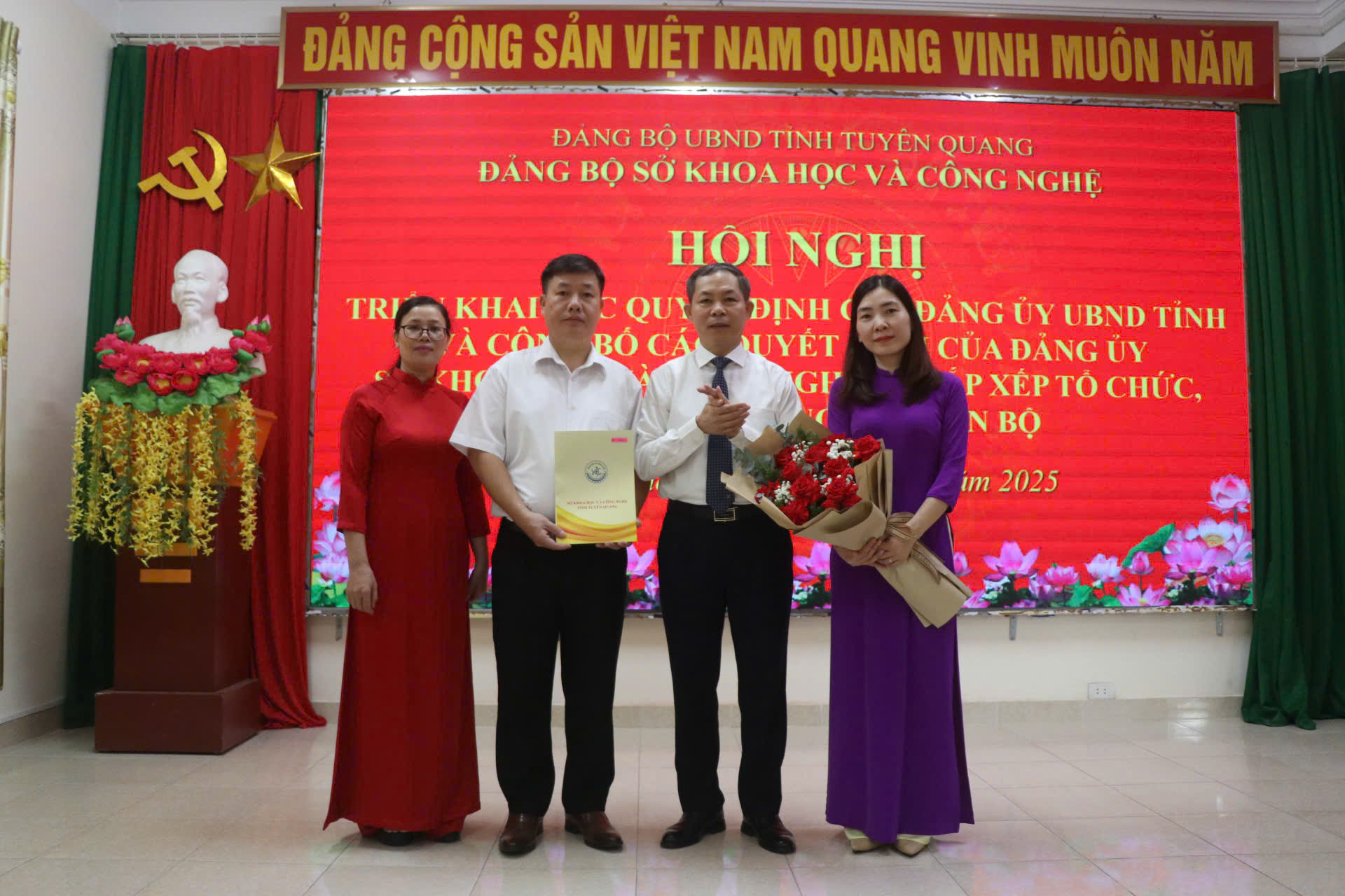 z6825152191852_63a592c192013a84e5db39cdb8cd0a9f.jpg