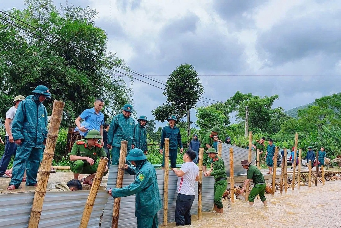 Lực lượng Công an nhân dân tập trung ứng phó, khắc phục hậu quả bão số 10 và mưa lũ sau bão