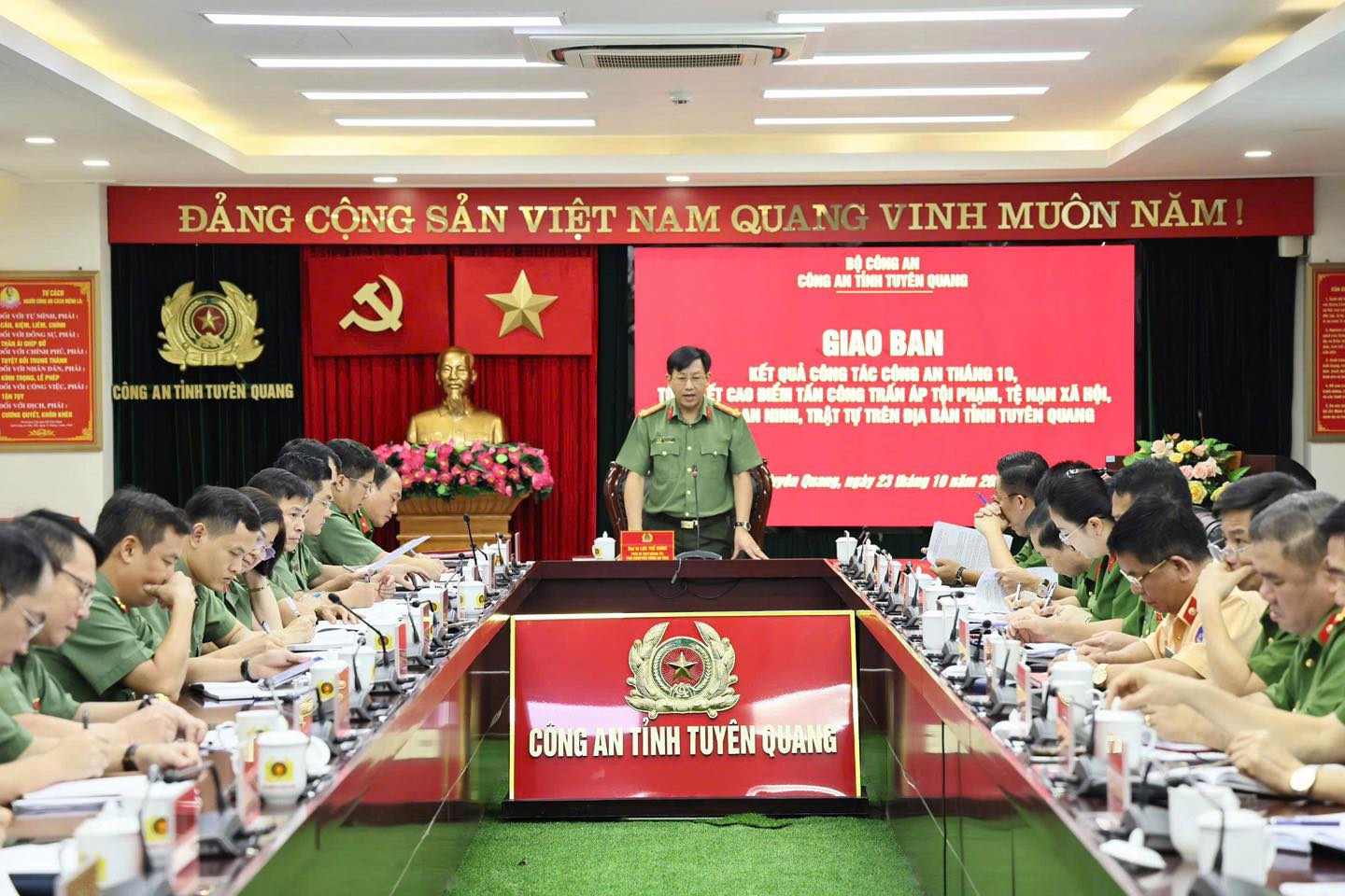 GIAO BAN CÔNG AN TỈNH THÁNG 10/2025