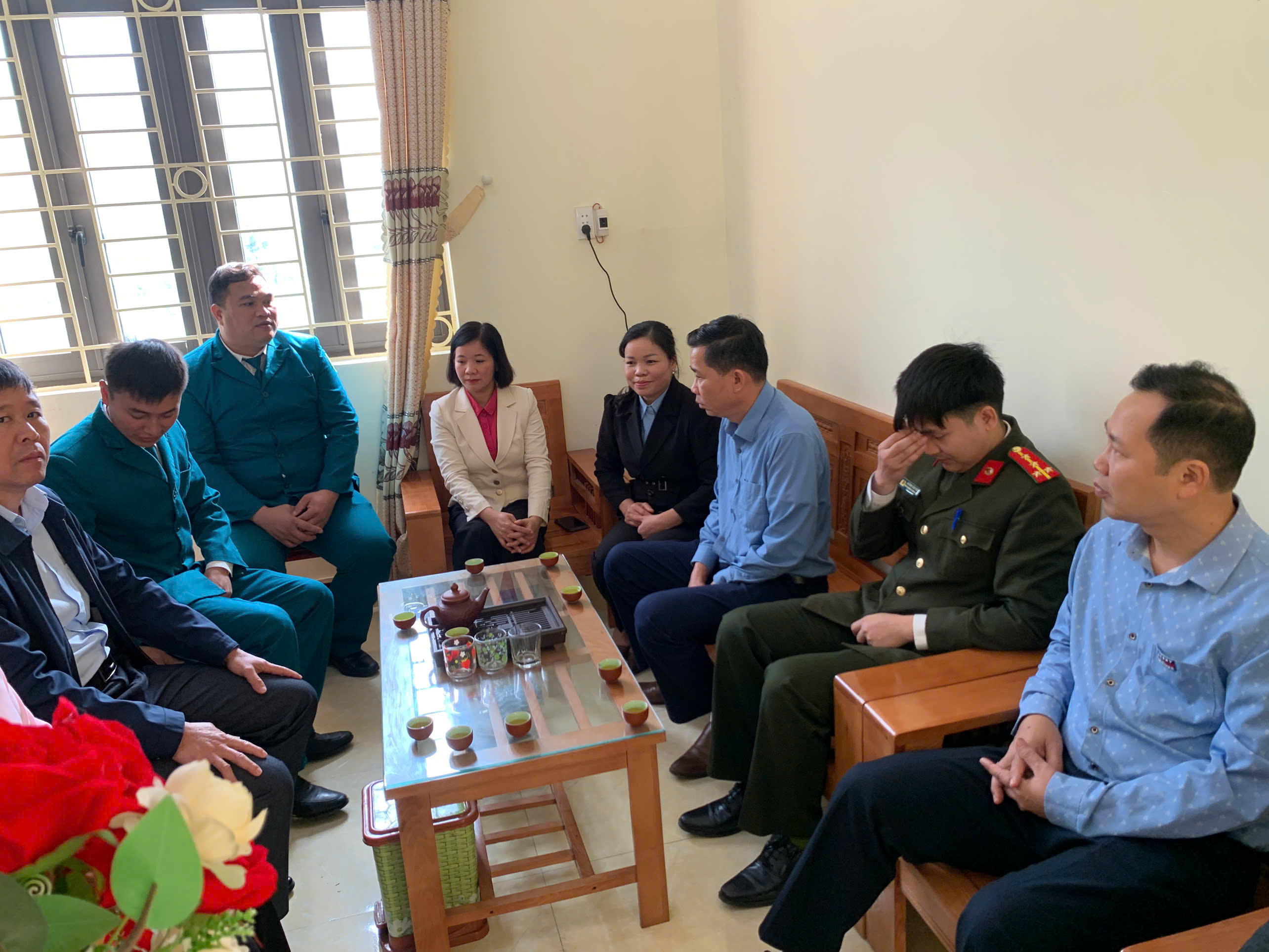 qu&acirc;n sự 1.jpg