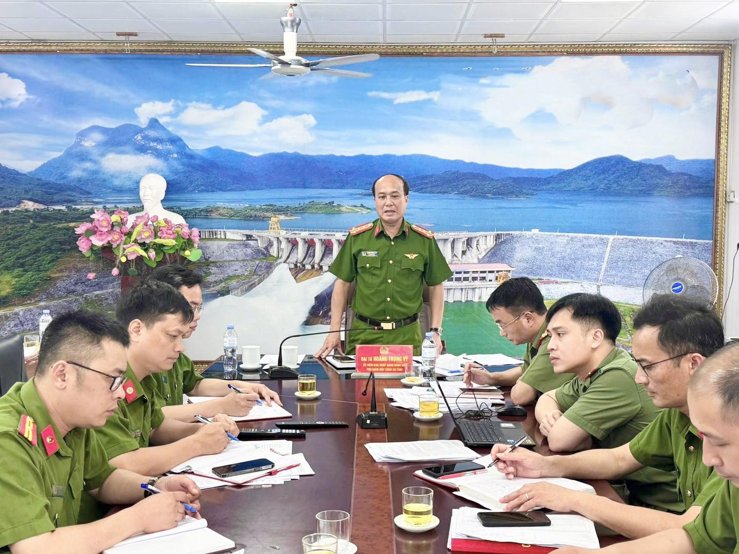 LÃNH ĐẠO CÔNG AN TỈNH KIỂM TRA, ĐÁNH GIÁ CÔNG TÁC TẠI CÔNG AN XÃ