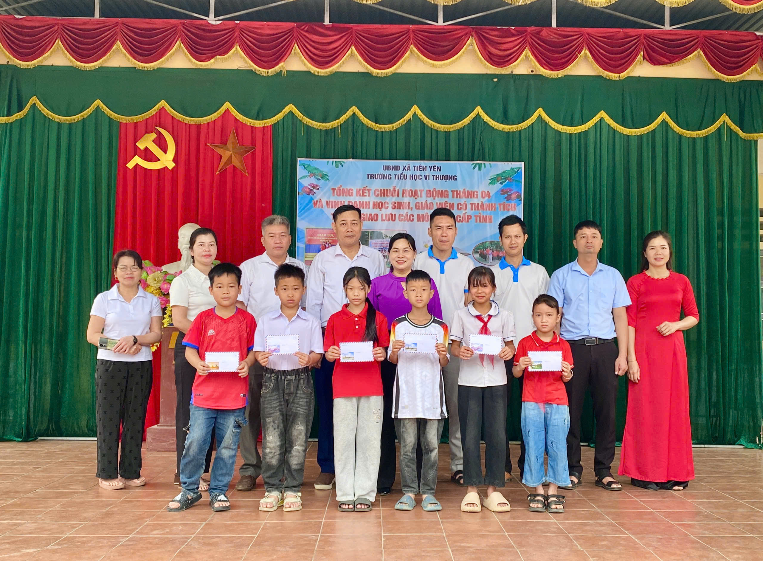 Trường Tiểu học Vĩ Thượng tổng kết các hoạt động chào mừng 30/4 và 01/5, vinh danh giáo viên, học sinh đạt thành tích cao