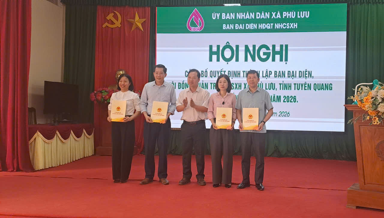 Xã Phù Lưu tổ chức Hội nghị công bố Quyết định thành lập Ban đại diện Hội đồng quản trị Ngân hàng Chính sách xã hội