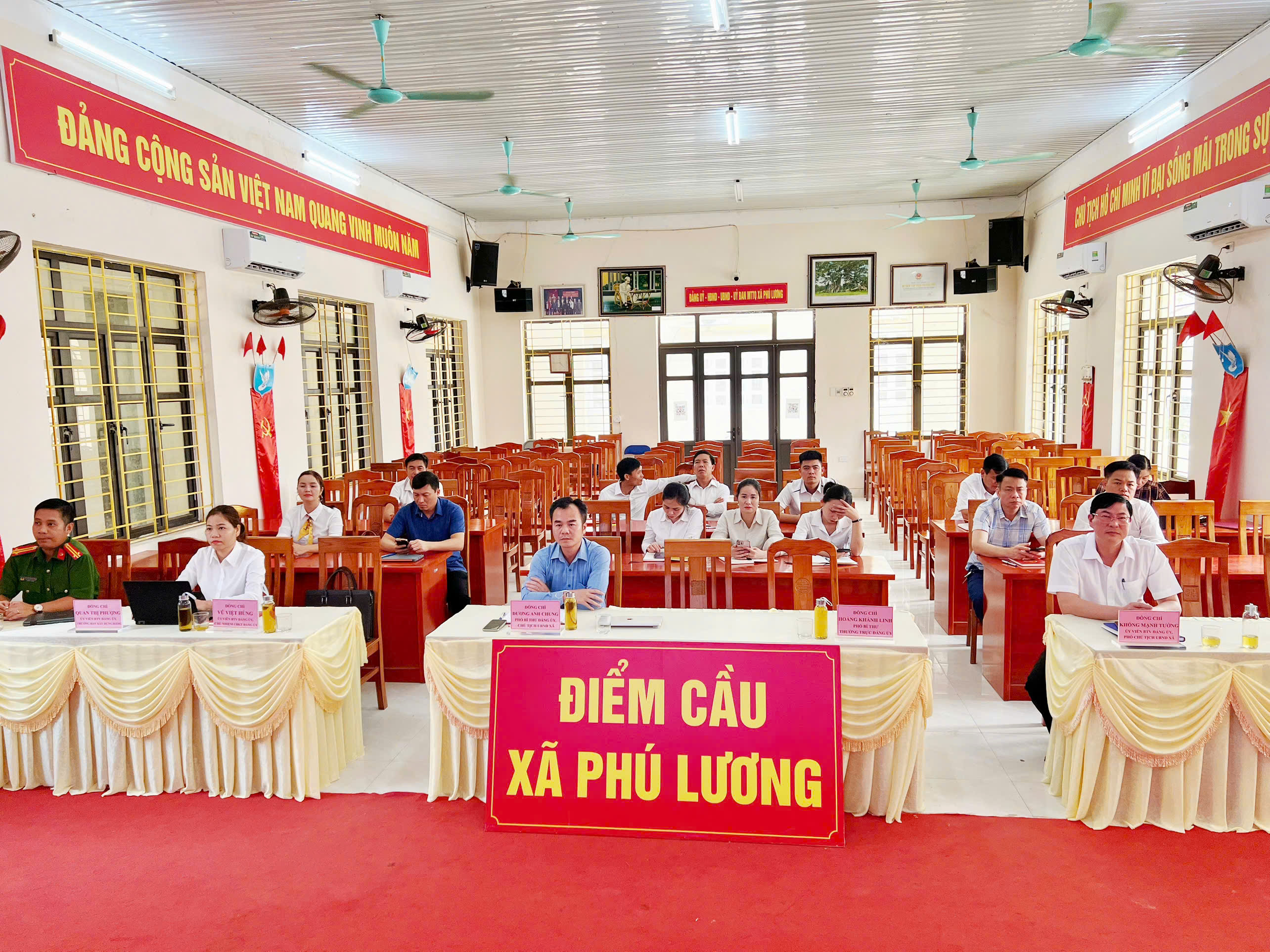 XÃ PHÚ LƯƠNG THAM DỰ HỘI NGHỊ TRỰC TUYẾN TẬP HUẤN, BỒI DƯỠNG KỸ NĂNG ĐẠI BIỂU HỘI ĐỒNG NHÂN DÂN CÁC CẤP NĂM 2026