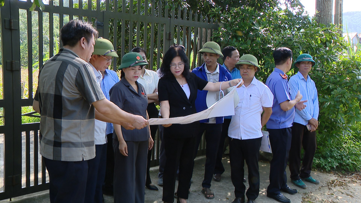 Đoàn Đại biểu Quốc hội tỉnh khảo sát việc thực hiện chính sách hỗ trợ đất ở, đất sản xuất và bảo đảm sinh kế cho đồng bào dân tộc thiểu số
