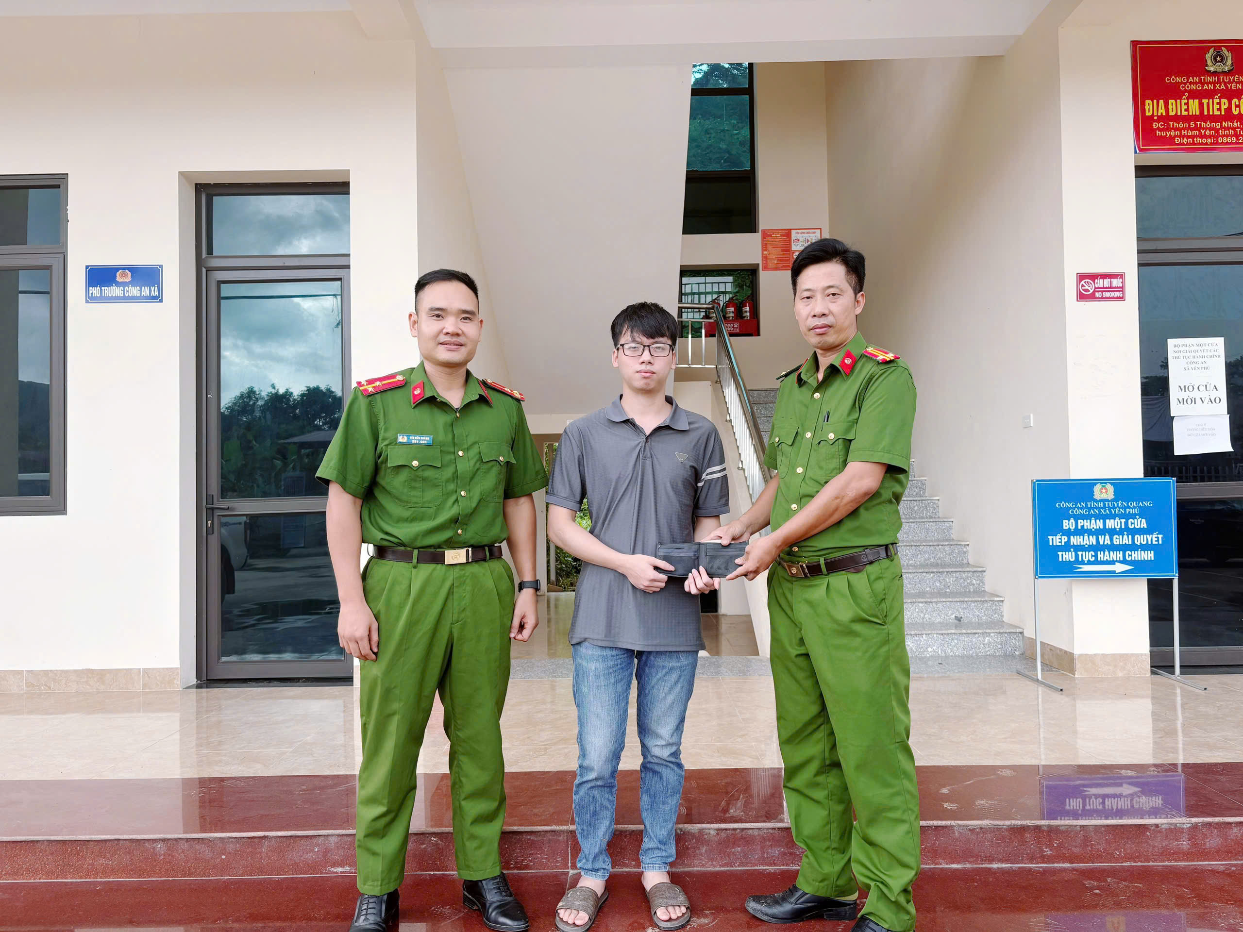CÁN BỘ CÔNG AN XÃ YÊN PHÚ NHẶT ĐƯỢC TÀI SẢN, TRẢ NGƯỜI ĐÁNH MẤT