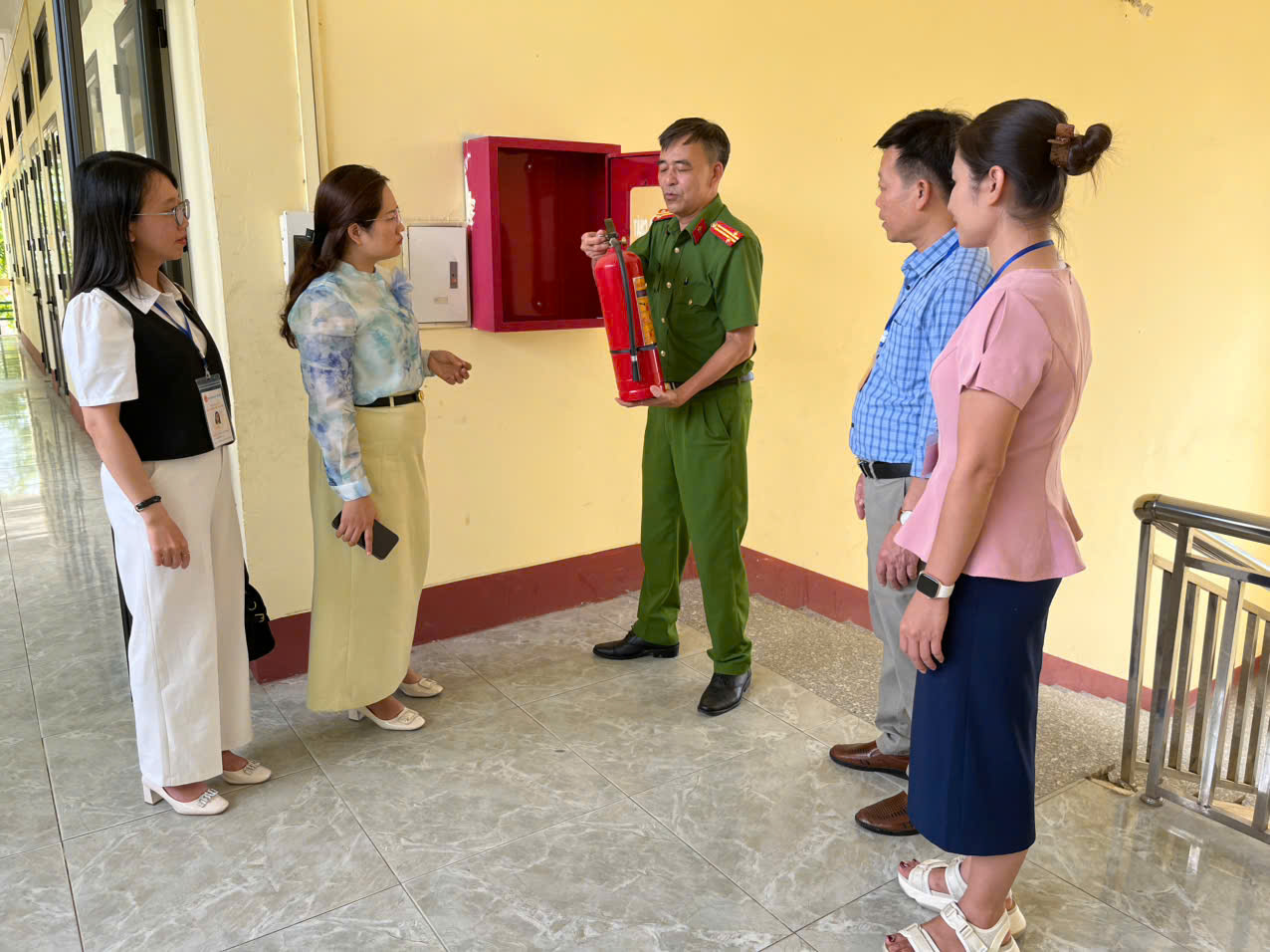 CÔNG AN XÃ BẰNG HÀNH TĂNG CƯỜNG KIỂM TRA CÔNG TÁC PHÒNG CHÁY, CHỮA CHÁY VÀ BẢO ĐẢM AN NINH, TRẬT TỰ PHỤC VỤ KỲ THI TỐT NGHIỆP THPT NĂM 2026
