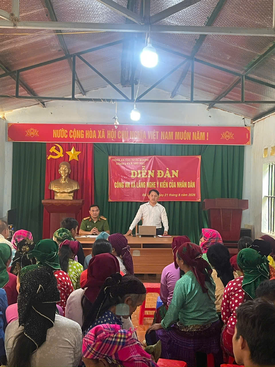CÔNG AN XÃ MÈO VẠC LẮNG NGHE Ý KIẾN NHÂN DÂN TỪ CƠ SỞ