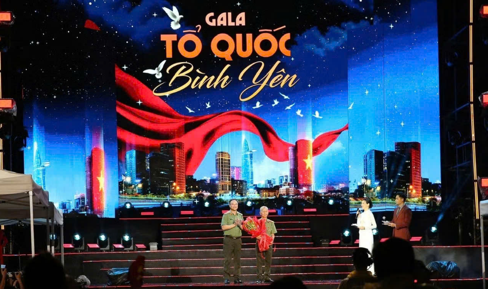 TỔ QUỐC BÌNH YÊN - BẢN HÙNG CA VANG LÊN GIỮA THÀNH PHỐ MANG TÊN BÁC