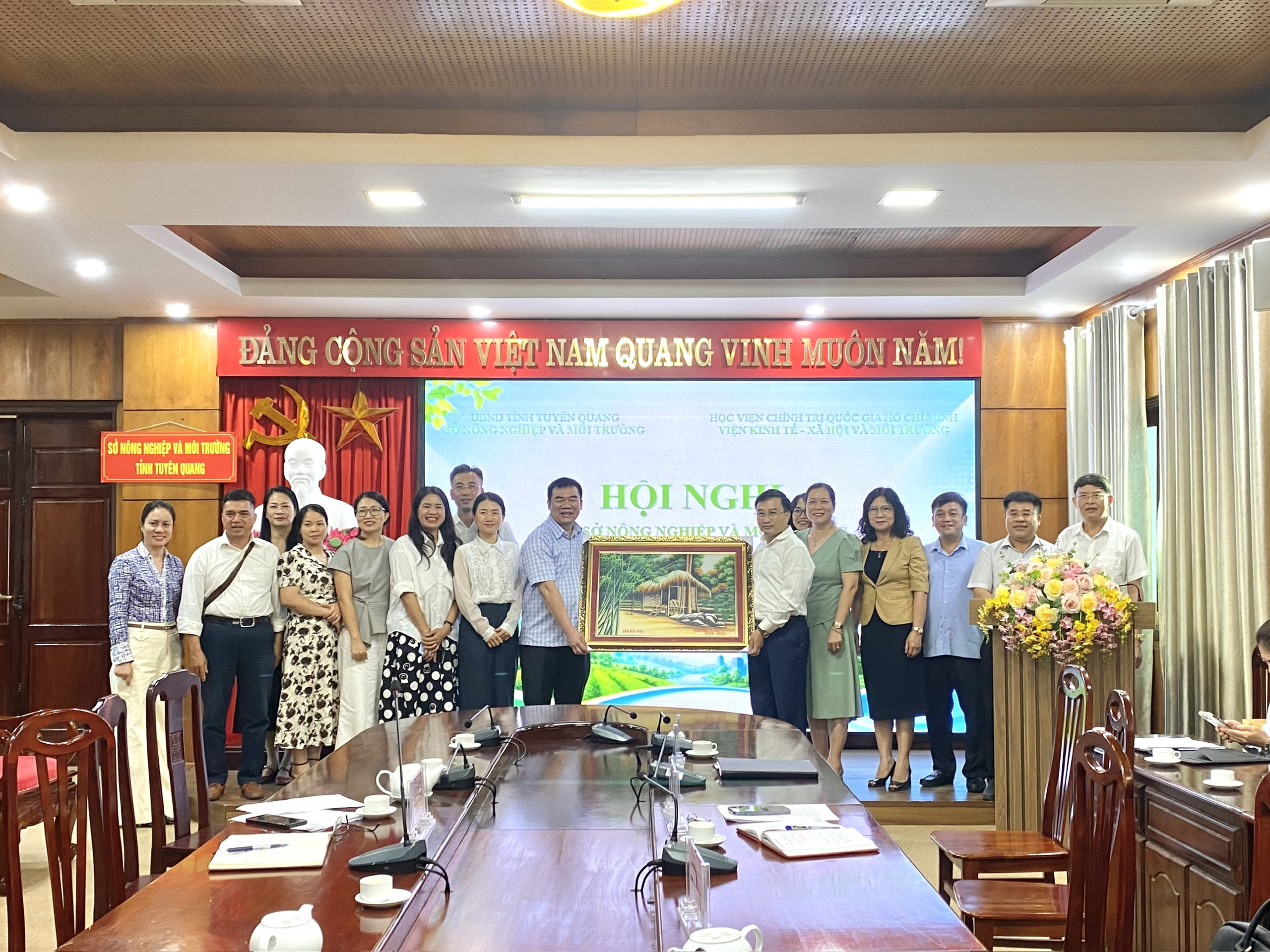 ĐẨY MẠNH HỢP TÁC NGHIÊN CỨU, PHÁT TRIỂN NÔNG NGHIỆP XANH VÀ QUẢN LÝ TÀI NGUYÊN, BẢO VỆ MÔI TRƯỜNG BỀN VỮNG