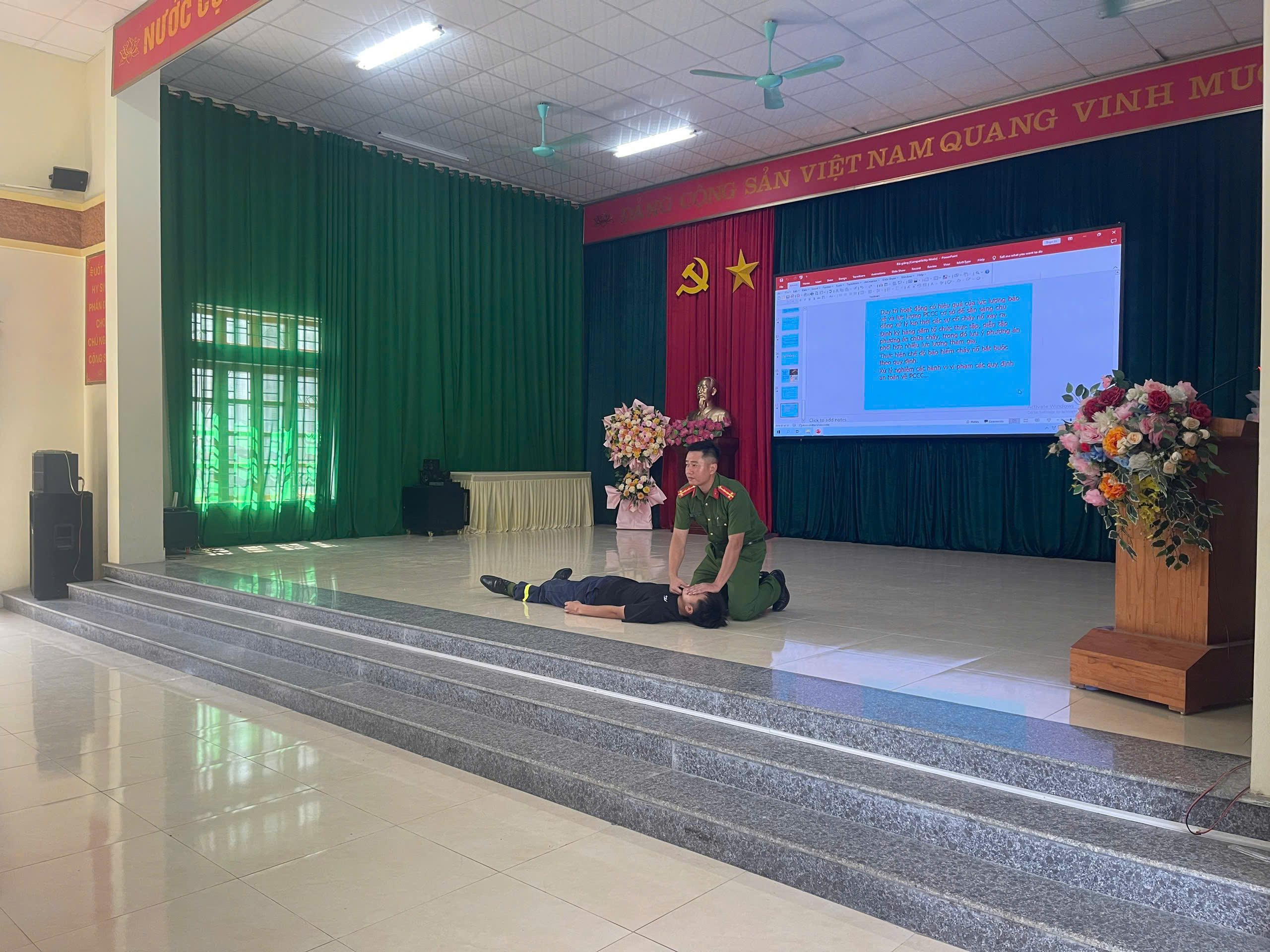 TĂNG CƯỜNG KIẾN THỨC, NÂNG CAO KỸ NĂNG PHÒNG CHÁY, CHỮA CHÁY CHO CÁC HỘ KINH DOANH 