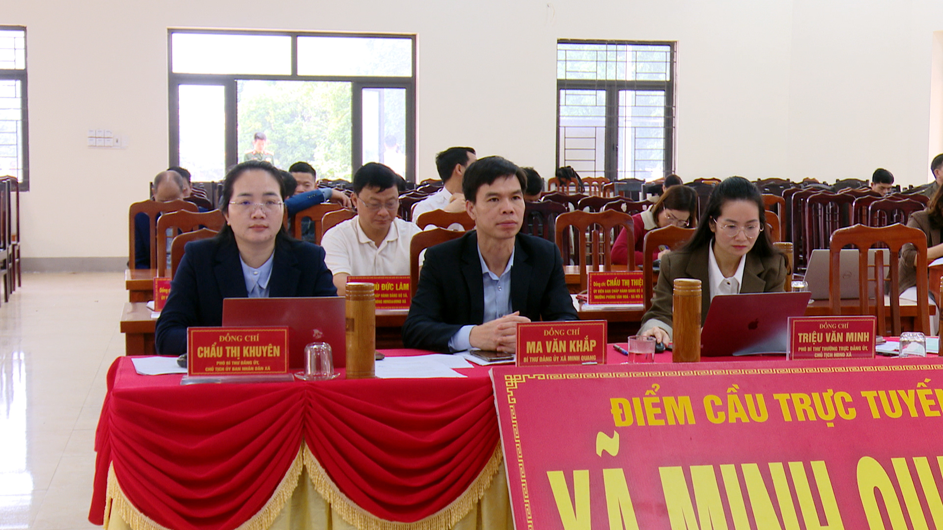 Hội nghị toàn quốc quán triệt và triển khai thực hiện các  Nghị quyết của Bộ Chính trị về phát triển kinh tế  nhà nước và phát triển văn hóa Việt Nam