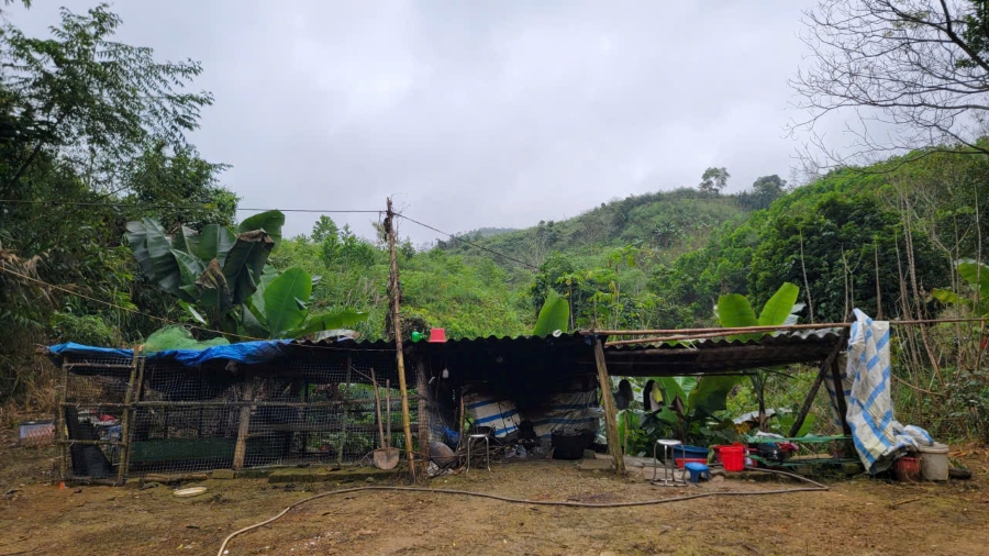 thăm tặng quà nhà tạm 4.jpg