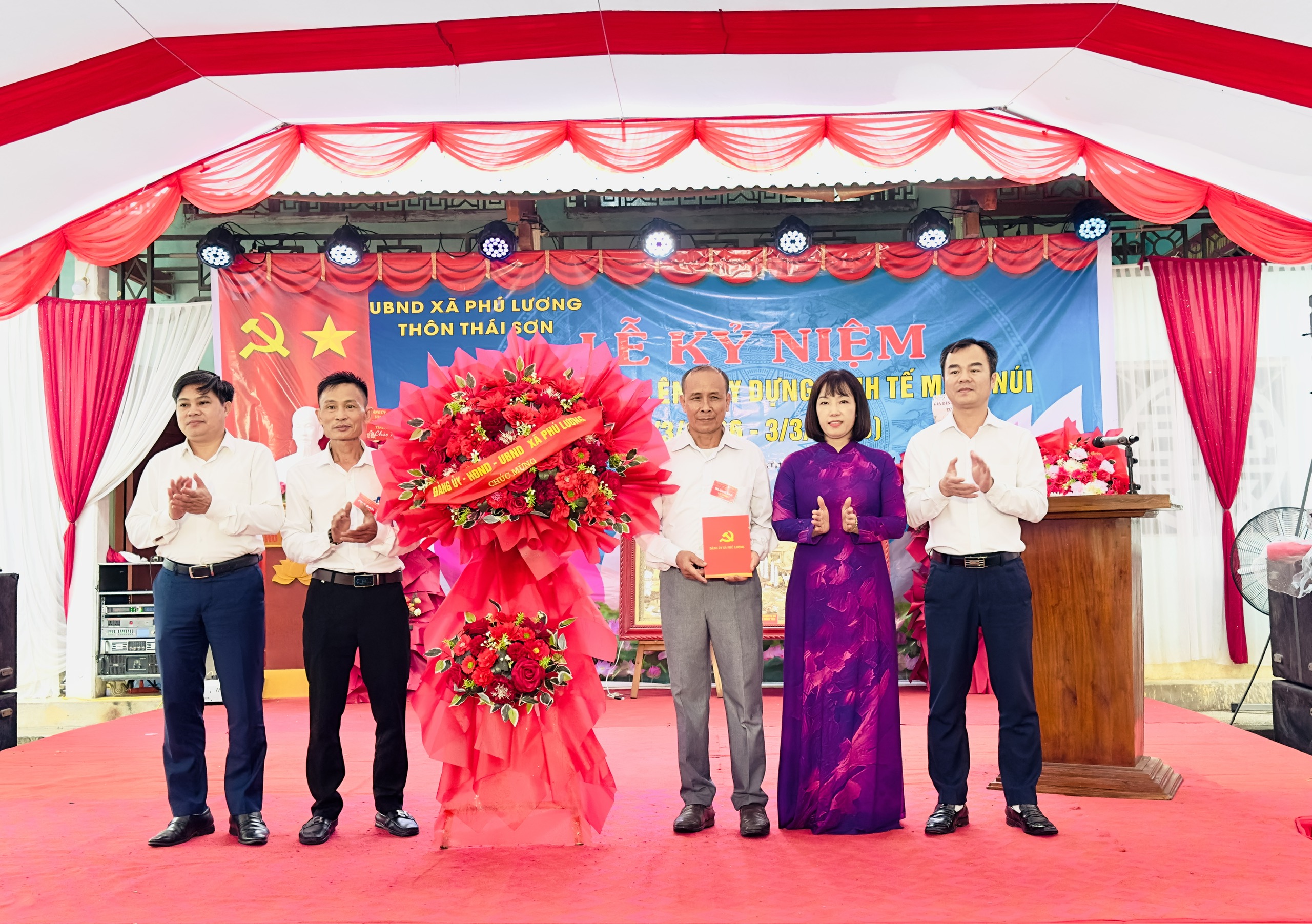 THÔN THÁI SƠN XÃ PHÚ LƯƠNG TỔ CHỨC LỄ KỶ NIỆM 60 NĂM RỜI QUÊ HƯƠNG XÂY DỰNG VÙNG KINH TẾ MỚI