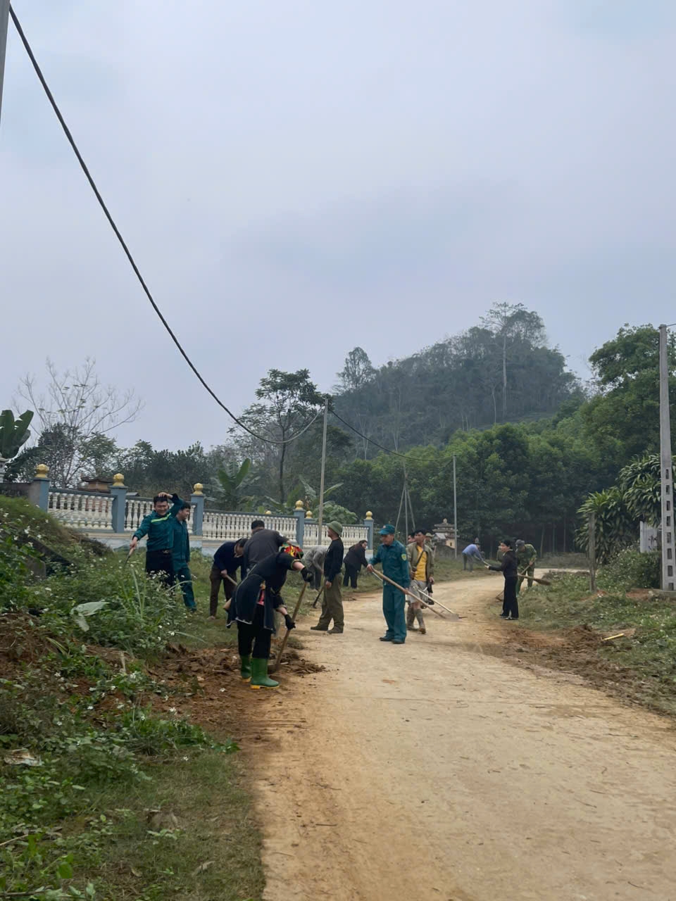 Hội nông dân xã Vĩnh Tuy tổ chức lao động cộng sản tại thôn Vật Lậu