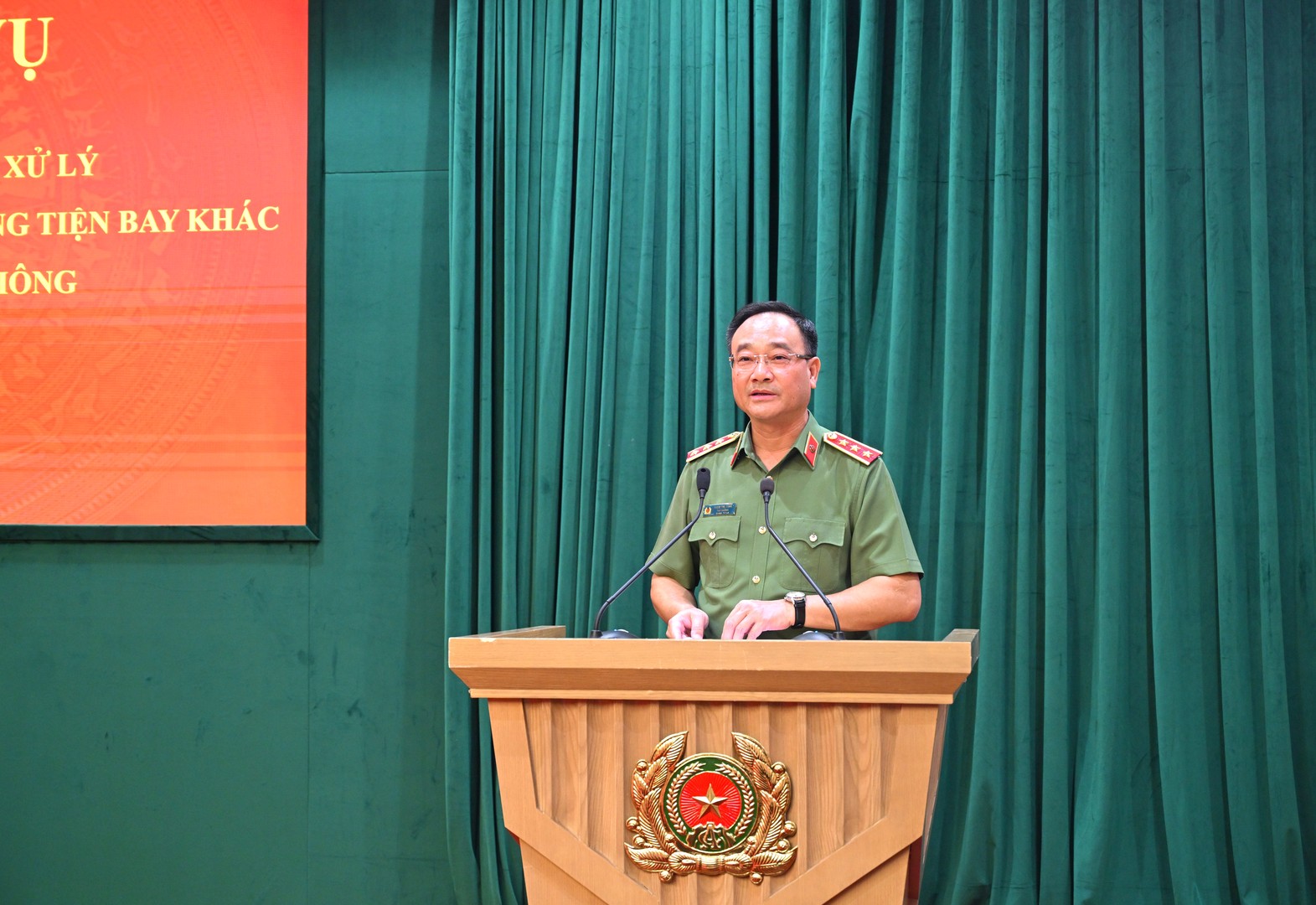PHÒNG NGỪA, PHÁT HIỆN, XỬ LÝ THIẾT BỊ BAY KHÔNG NGƯỜI LÁI ĐE DỌA AN NINH, AN TOÀN HÀNG KHÔNG