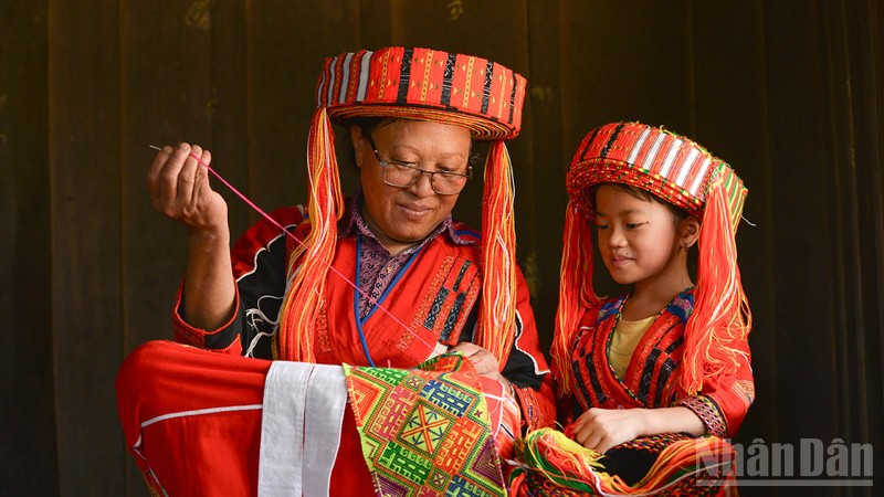 Bàn giải pháp phát triển văn hóa du lịch bền vững