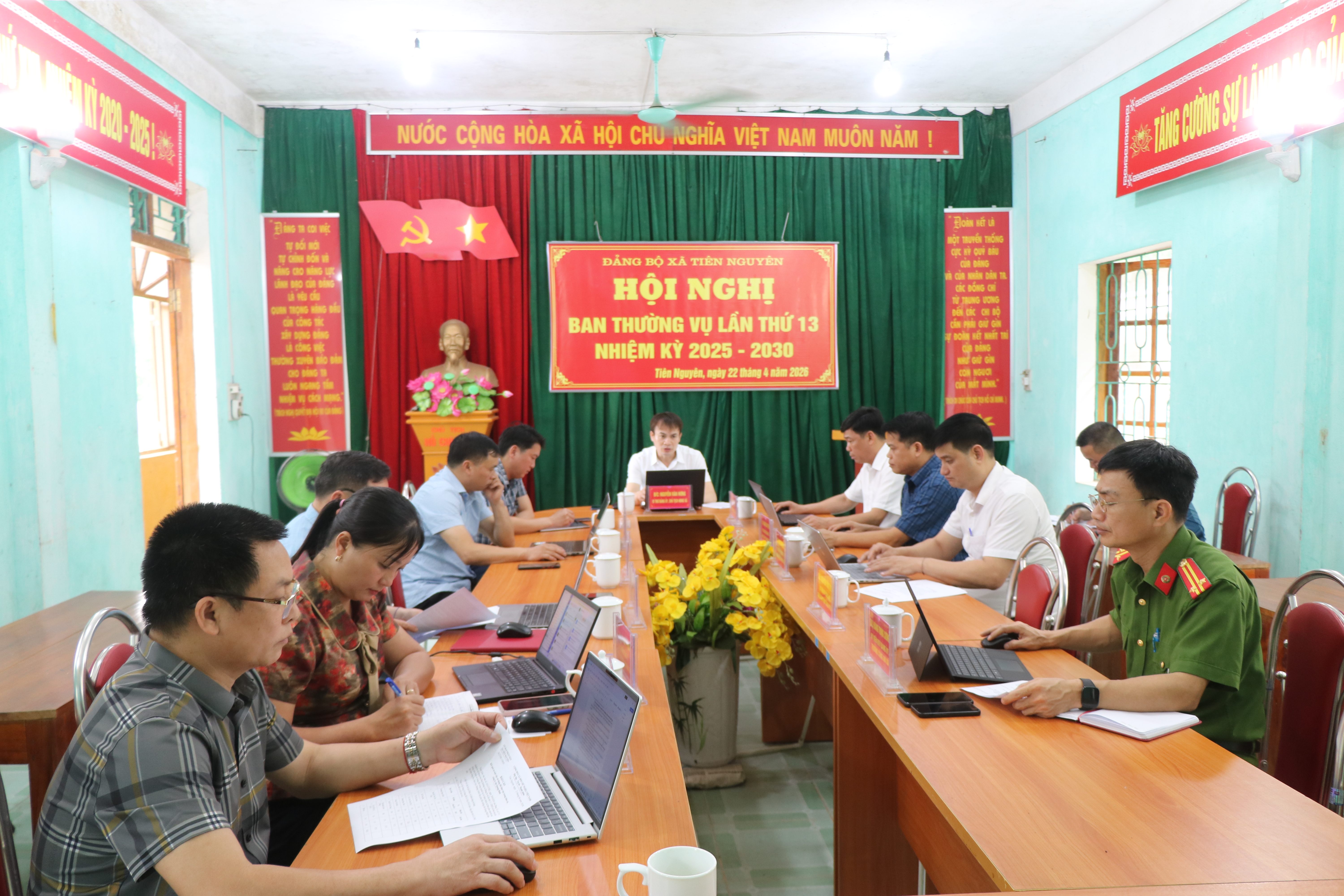 Hội nghị BTV Đảng ủy lần thứ 13