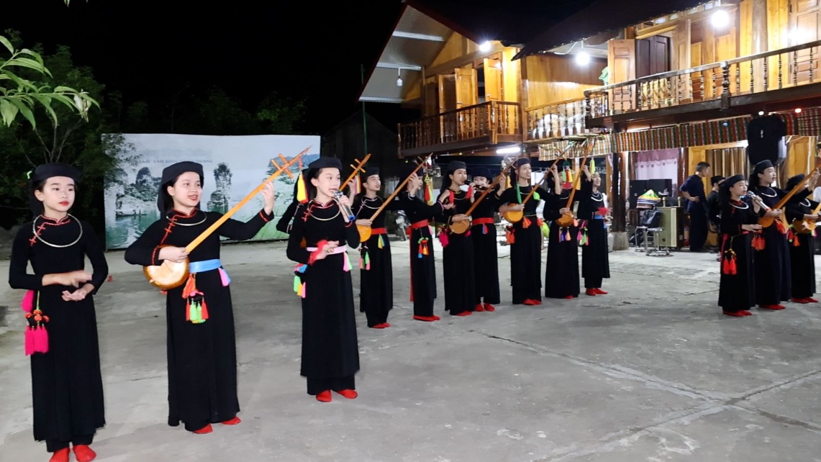 Thượng Lâm bảo tồn và phát huy Di sản Then cổ gắn với phát triển du lịch