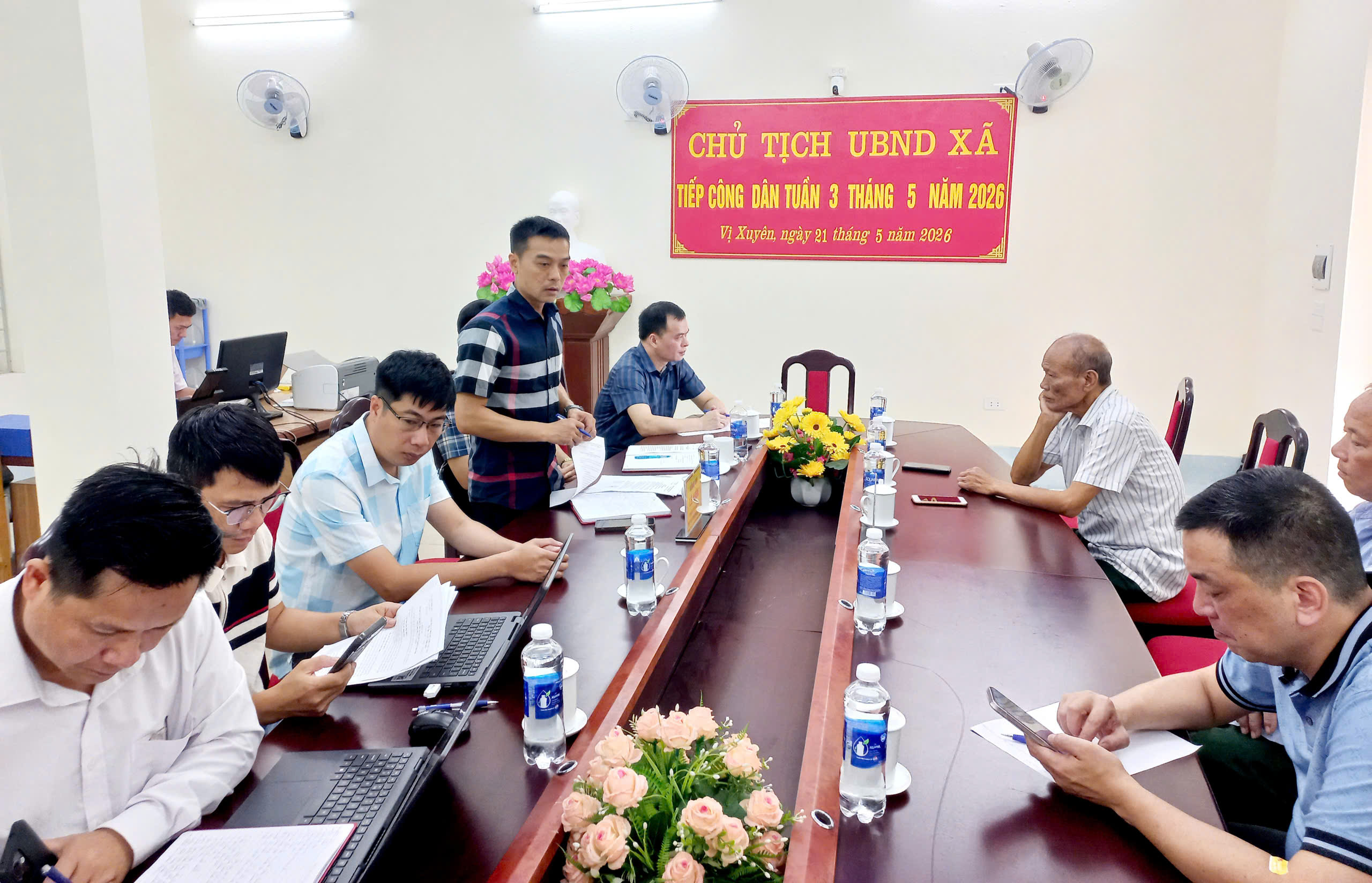 Chủ tịch UBND xã Vị Xuyên tiếp công dân