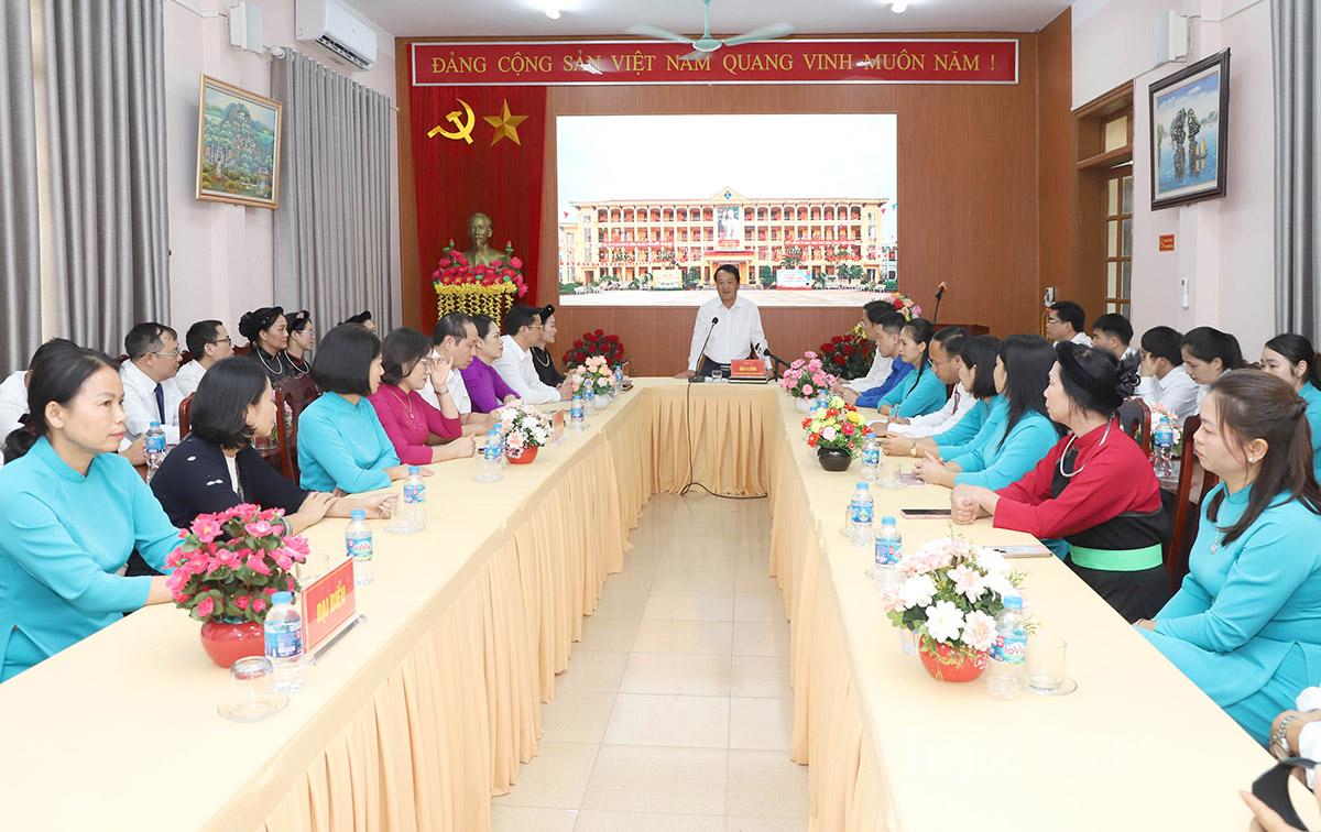 Bí thư Tỉnh ủy Hầu A Lềnh làm việc với Trường PTDT Nội trú THPT tỉnh