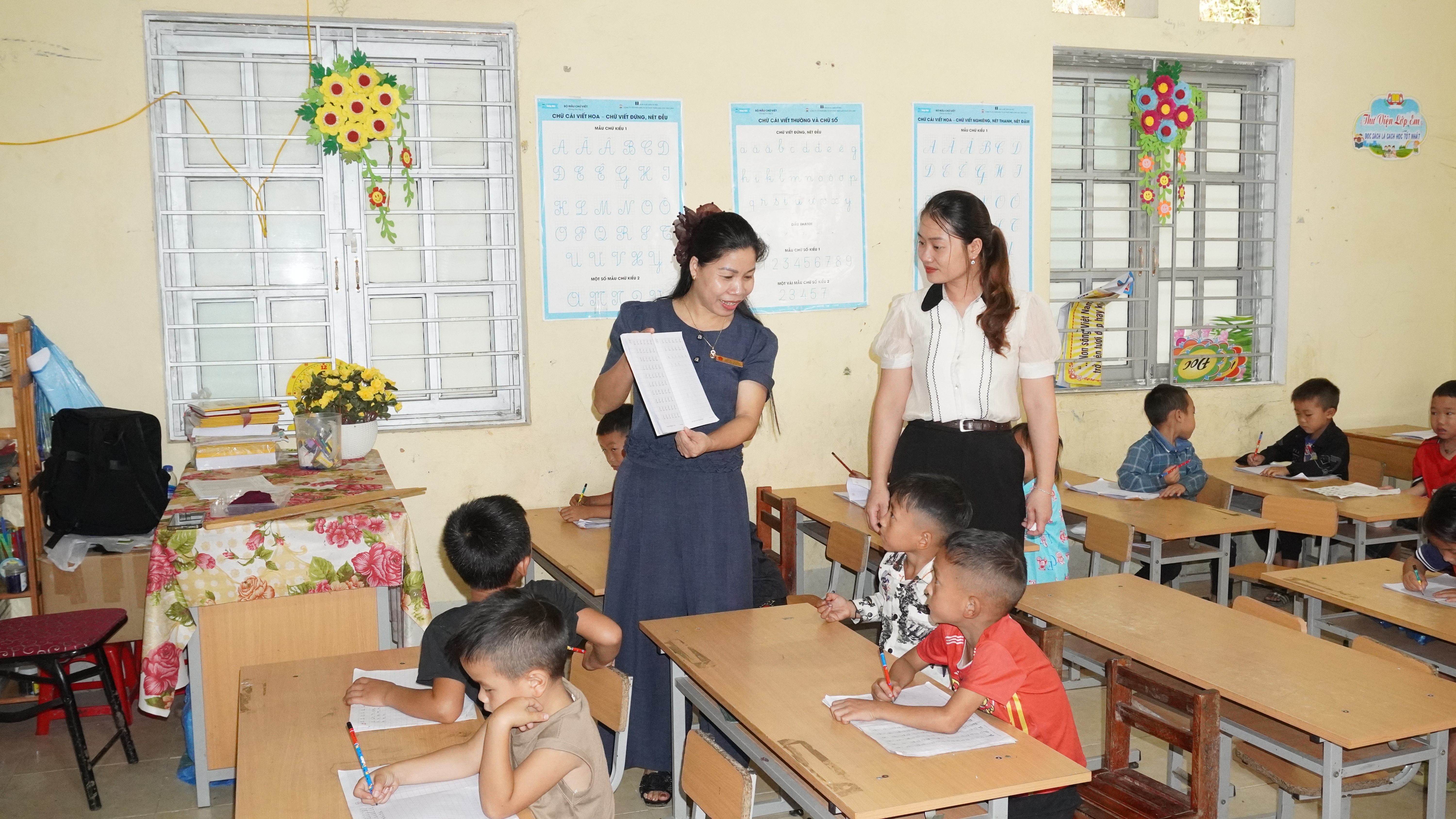 XÃ NẤM DẨN KIỂM TRA CÔNG TÁC TỔ CHỨC DẠY HỌC TẠI TRƯỜNG PTDTBT TIỂU HỌC VÀ THCS CHẾ LÀ