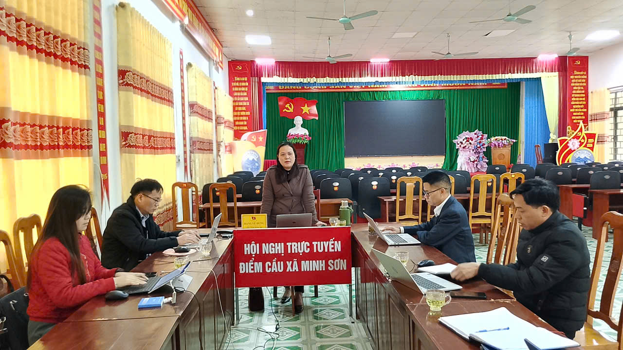 THƯỜNG TRỰC ĐẢNG ỦY XÃ MINH SƠN LÀM VIỆC VỚI PHÒNG VĂN HÓA - XÃ HỘI