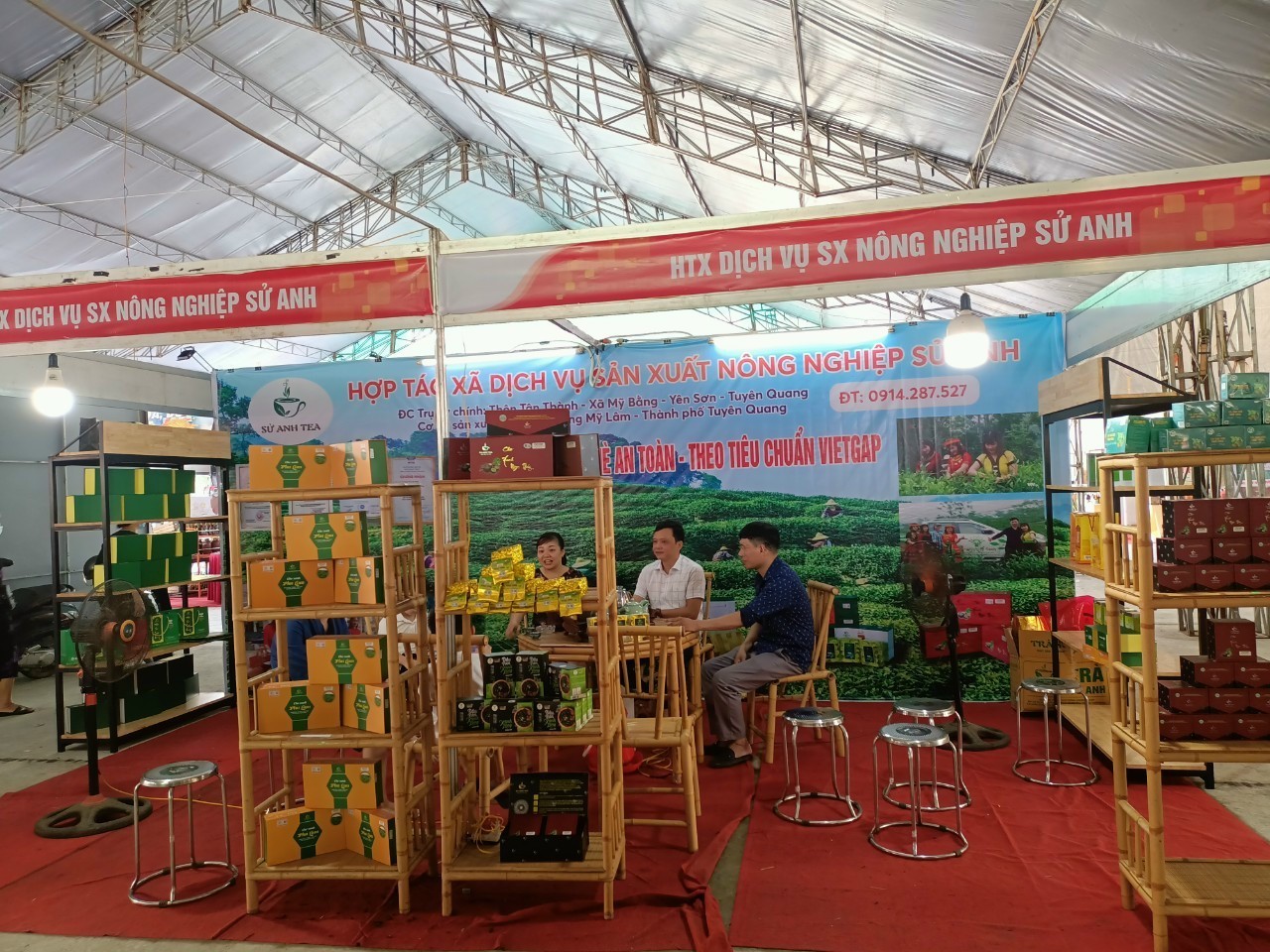 Không gian OCOP và thưởng trà điểm nhấn trong chuỗi hoạt động Lễ hội Hoa Tam giác mạch 2025