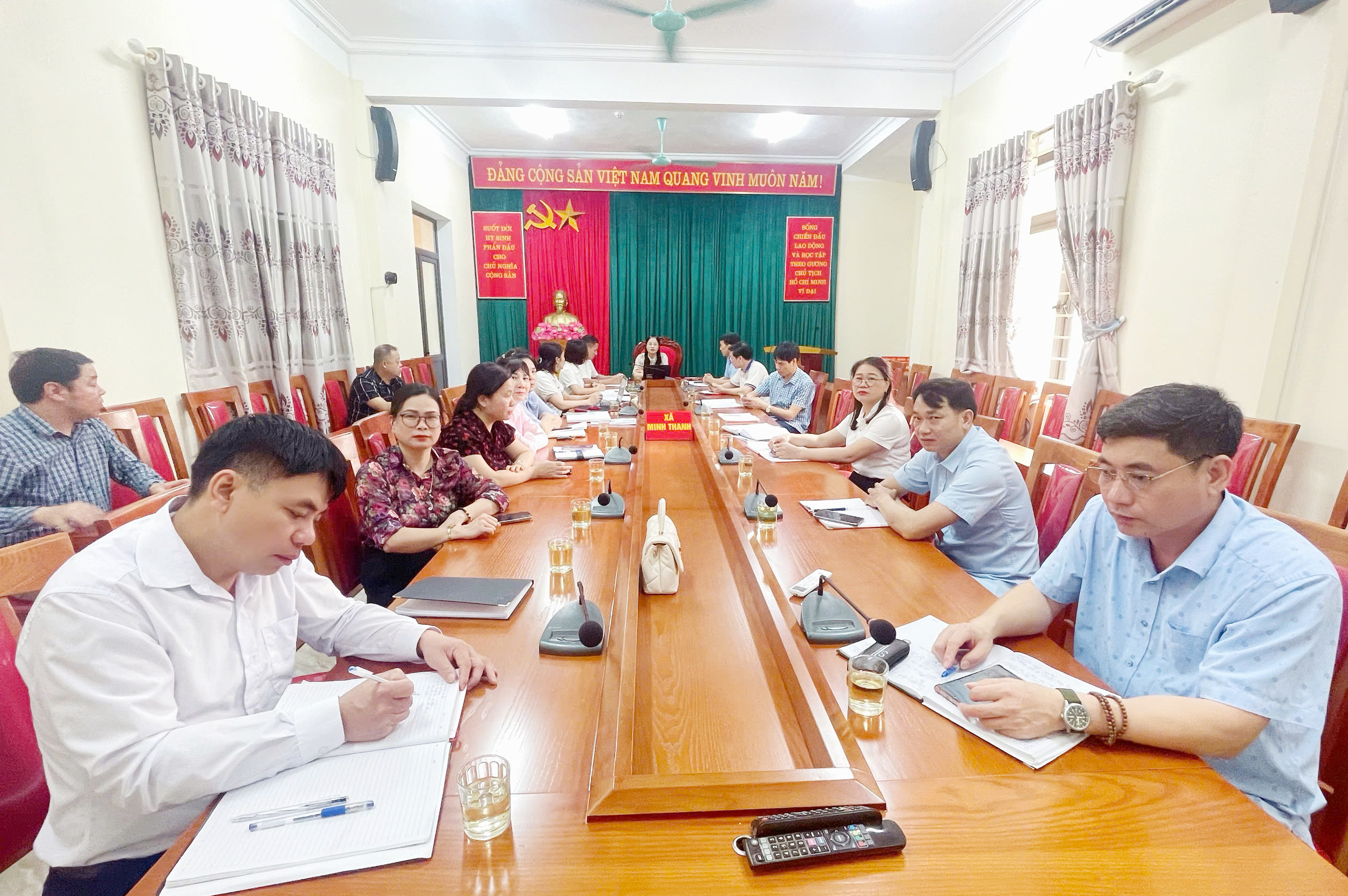 Tổ đại biểu số 02 HĐND tỉnh Tuyên Quang tiếp xúc cử tri sau kỳ họp thứ nhất HĐND tỉnh khóa XX