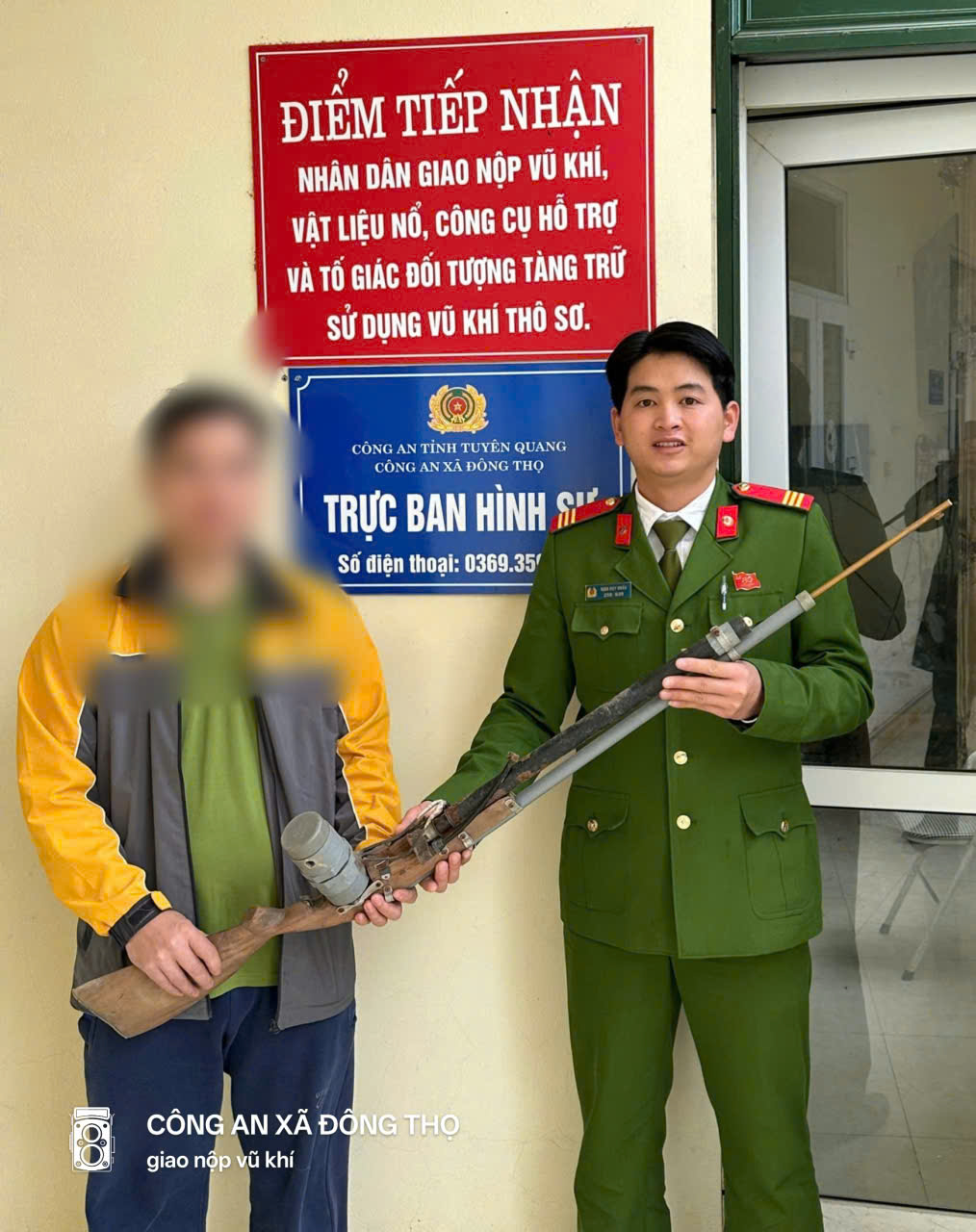 CÔNG AN XÃ ĐÔNG THỌ VẬN ĐỘNG GIAO NỘP VŨ KHÍ, VẬT LIỆU NỔ, CÔNG CỤ HỖ TRỢ VÀ PHÁO