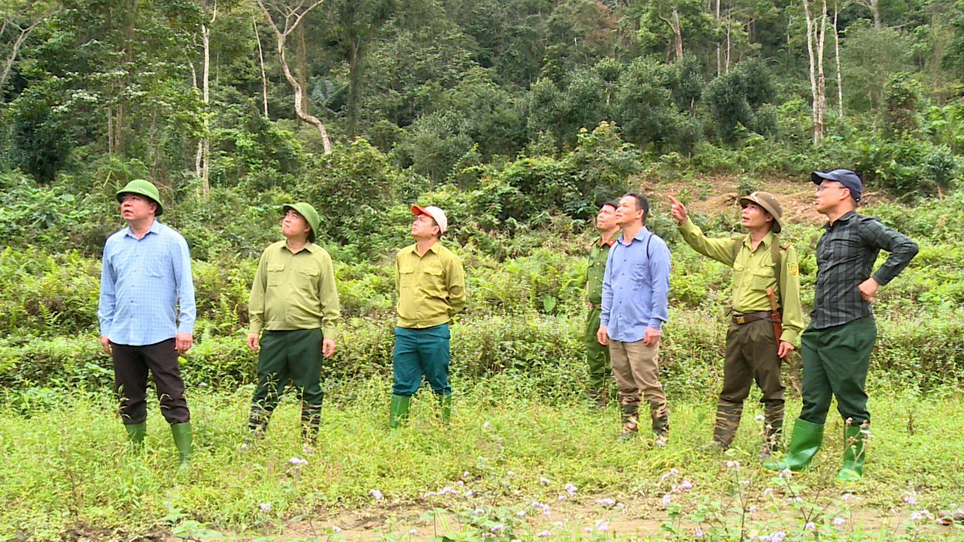 Yên Hoa: Lãnh đạo xã khảo sát thực tế tại thôn Khau Tinh