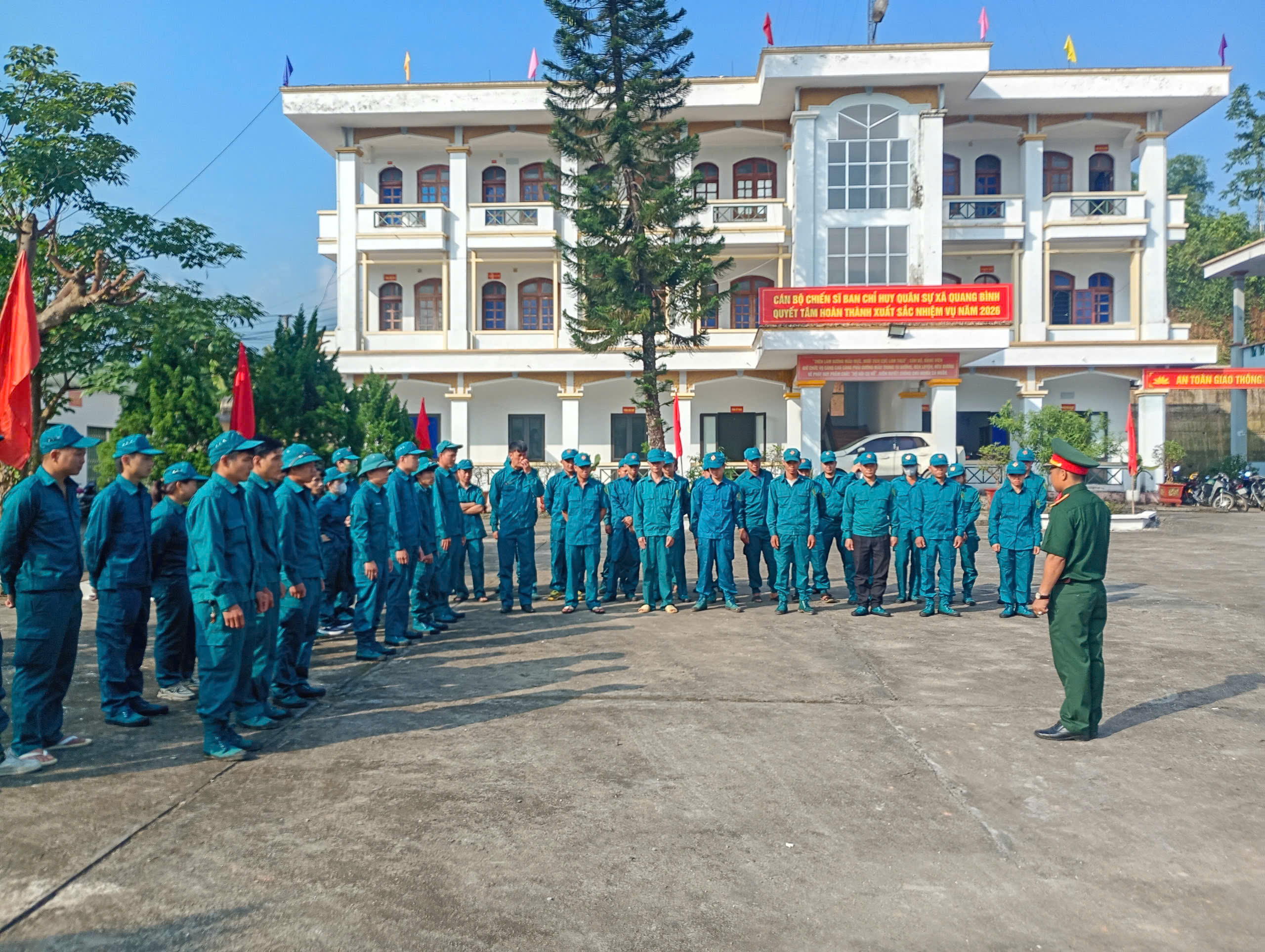 QUANG BÌNH: TĂNG CƯỜNG SỨC MẠNH QUÂN SỰ ĐỊA PHƯƠNG
