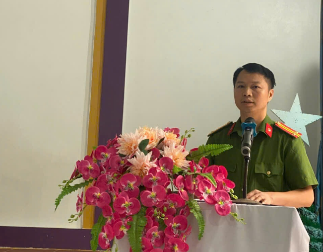 CÔNG AN XÃ HÙNG LỢI TĂNG CƯỜNG CÔNG TÁC TUYÊN TRUYỀN, ĐẢM BẢO AN NINH TẠI CÁC ĐIỂM NHÓM TIN LÀNH TRÊN ĐỊA BÀN