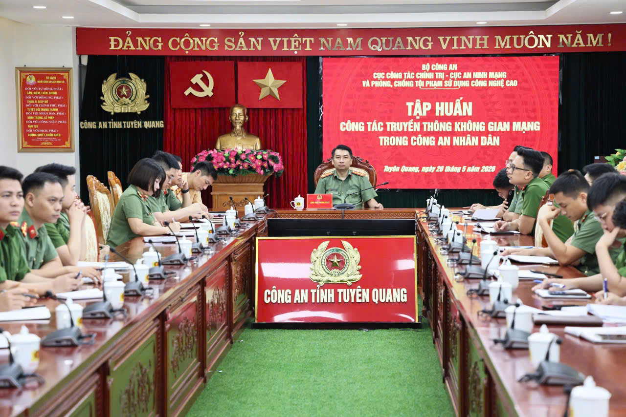 NÂNG CAO NĂNG LỰC TRUYỀN THÔNG SỐ TRONG CÔNG AN NHÂN DÂN