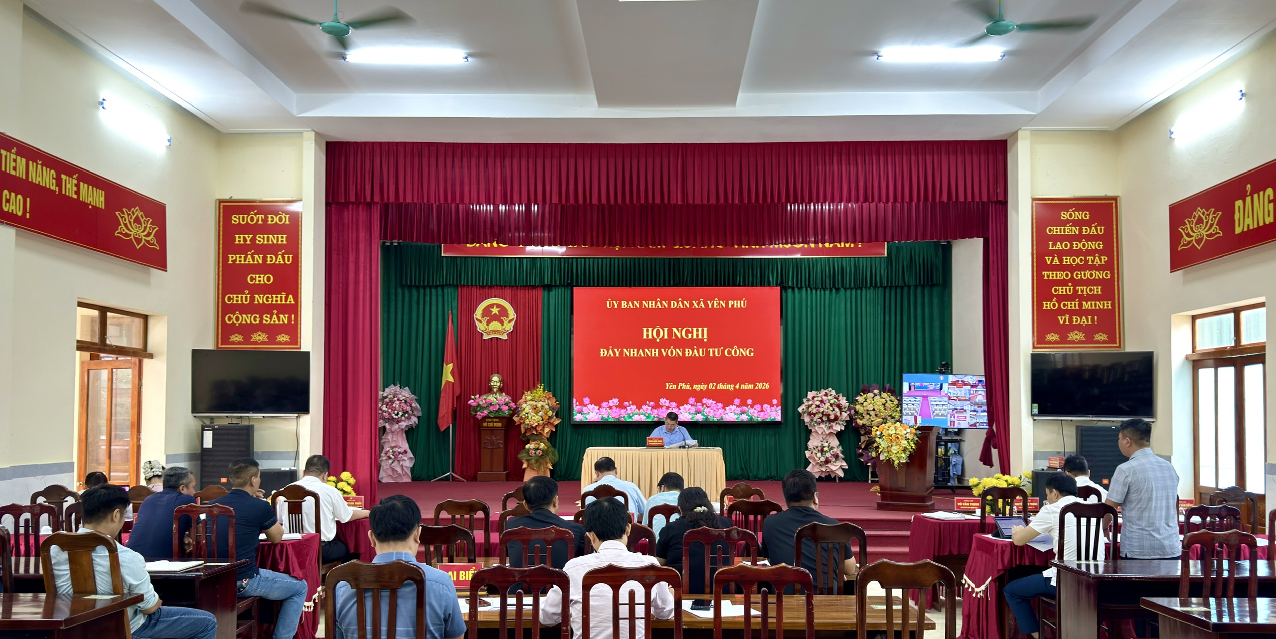 ỦY BAN NHÂN DÂN XÃ YÊN PHÚ TỔ CHỨC HỘI NGHỊ ĐẨY NHANH VỐN ĐẦU TƯ CÔNG