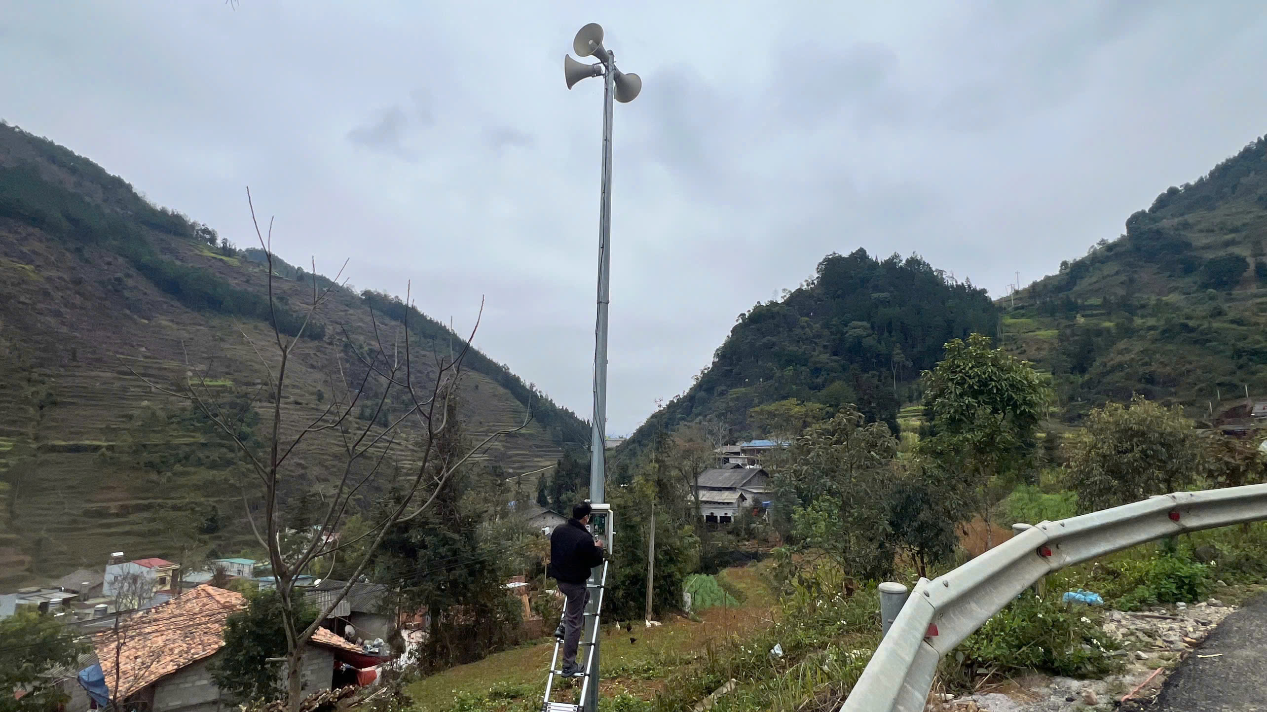 Xã Đồng Văn sửa chữa, nâng cấp hệ thống truyền thanh phục vụ công tác bầu cử và các nhiệm vụ chính trị của địa phương